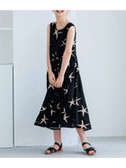 【コカ/coca / KIDS】のキッズ 親子お揃いレーヨンヒトデ柄ワンピース 人気、トレンドファッション・服の通販 founy(ファニー) ファッション Fashion キッズファッション Fashion for Kids ワンピース Dresses キャップ Cap, Baseball Cap サンダル Sandals, Summer Shoes とろみ Fluid, Flowy Fabric ティアードワンピース Tiered Dress, Flared Dress ポケット Pocket, Pocket Detail リゾート Resort, Vacation Style おすすめ Recommended / Our Picks 夏 Summer thumbnail Black|ID: prp329100004598902 ipo3291000000032690545