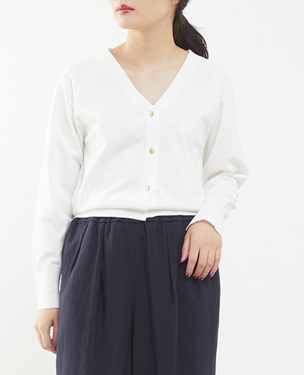 【ティアラ/Tiara】のゴールドボタンカーディガン インテリア・キッズ・メンズ・レディースファッション・服の通販 founy(ファニー) 　ファッション　Fashion　レディースファッション　Ladies' Fashion Online　トップス・カットソー　Tops/Tshirt　カーディガン　Cardigans　おすすめ　Recommend　カーディガン　Cardigan　ショート　Short　バランス　Balance　吸水　Water Absorption　ホワイト|ID: prp329100004599033 ipo3291000000032691568