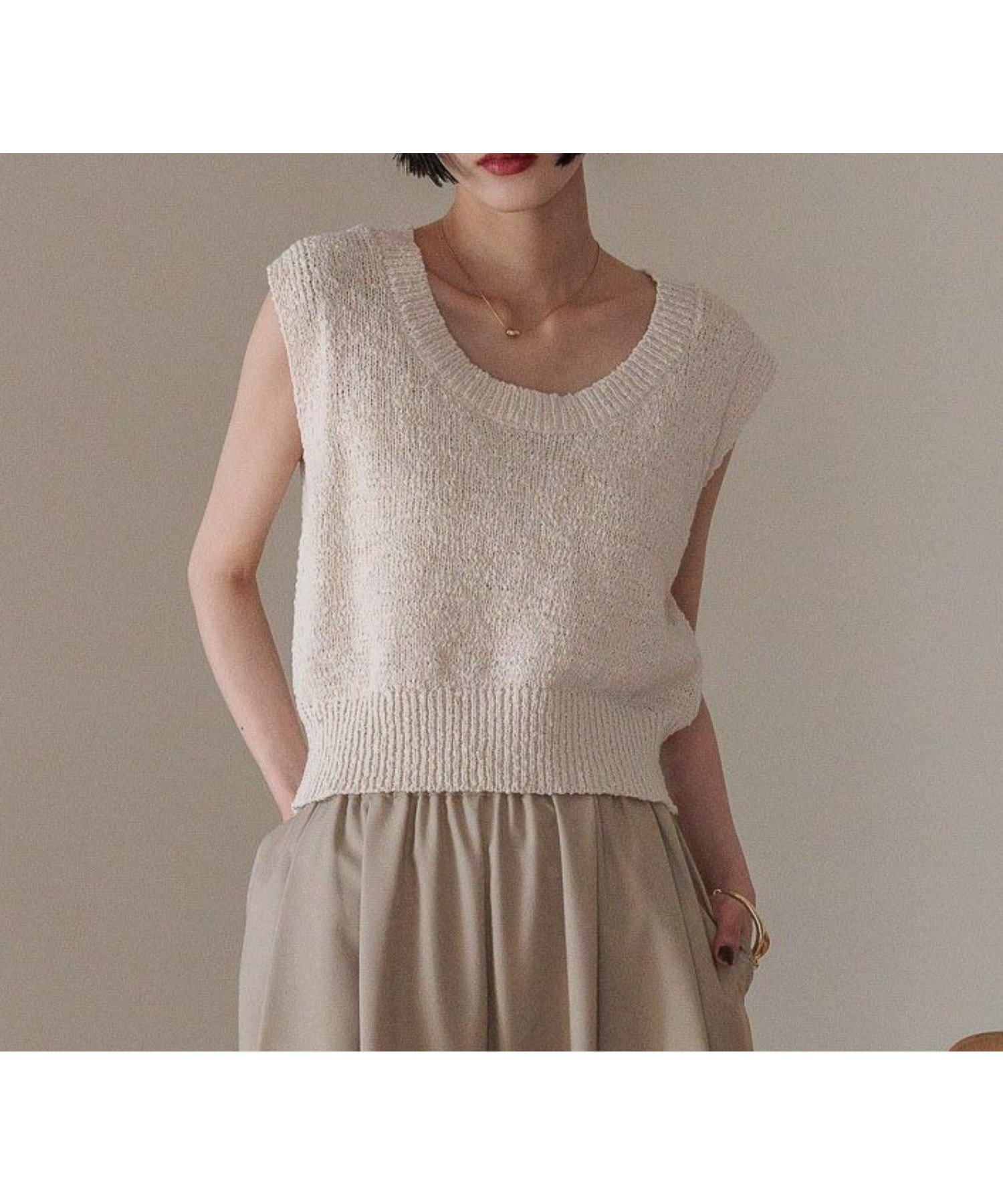 【ローリーズファーム/LOWRYS FARM】のスラブバックボタンベスト インテリア・キッズ・メンズ・レディースファッション・服の通販 founy(ファニー) 　ファッション　Fashion　レディースファッション　Ladies' Fashion Online　アウター　Coat Outerwear　トップス・カットソー　Tops/Tshirt　ベスト/ジレ　Gilets/Vests　バッグ　Bag　おすすめ　Recommend　インナー　Inner　スリット　Slit　ノースリーブ　No Sleeve　夏　Summer　秋　Autumn/Fall　長袖　Long Sleeve　アイボリー08|ID: prp329100004599044 ipo3291000000032691675