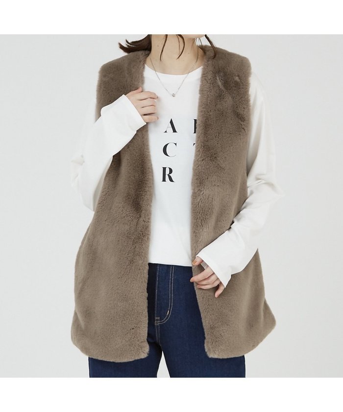 【アバハウスマヴィ/abahouse mavie】のフェイクファーベスト インテリア・キッズ・メンズ・レディースファッション・服の通販 founy(ファニー) https://founy.com/ ファッション Fashion レディースファッション Fashion for Women アウター Coat / Outerwear Collection トップス・カットソー Cut & Sew Tops ベスト&ジレ / 重ね着スタイル Vests & Gilets バランス Balance, Style Balance フェイクファー Faux Fur, Imitation Fur フロント Front, Front Design ベスト Vest, Waistcoat ポケット Pocket, Pocket Detail リアル Real, Realistic 秋 Autumn |ID: prp329100004599136 ipo3291000000032692374