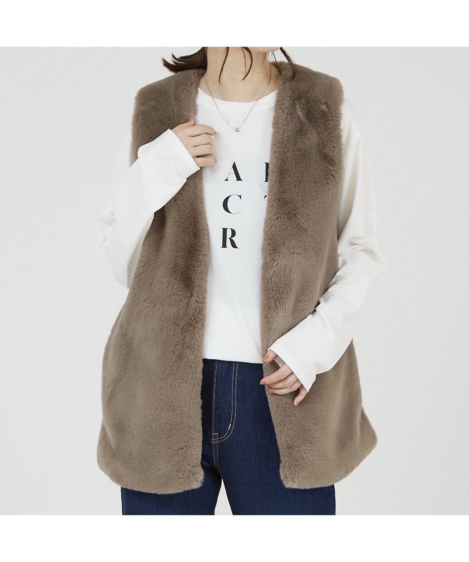 【アバハウスマヴィ/abahouse mavie】のフェイクファーベスト インテリア・キッズ・メンズ・レディースファッション・服の通販 founy(ファニー) 　ファッション　Fashion　レディースファッション　Ladies' Fashion Online　アウター　Coat Outerwear　トップス・カットソー　Tops/Tshirt　ベスト/ジレ　Gilets/Vests　バランス　Balance　フェイクファー　Faux Fur　フロント　Front　ベスト　Vest　ポケット　Pocket　リアル　Real　秋　Autumn/Fall　ダークベージュ|ID: prp329100004599136 ipo3291000000032692375