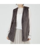 【アバハウスマヴィ/abahouse mavie】のフェイクファーベスト 人気、トレンドファッション・服の通販 founy(ファニー) ファッション Fashion レディースファッション Ladies' Fashion Online アウター Coat Outerwear トップス・カットソー Tops/Tshirt ベスト/ジレ Gilets/Vests バランス Balance フェイクファー Faux Fur フロント Front ベスト Vest ポケット Pocket リアル Real 秋 Autumn/Fall thumbnail チャコールグレー|ID: prp329100004599136 ipo3291000000032692378