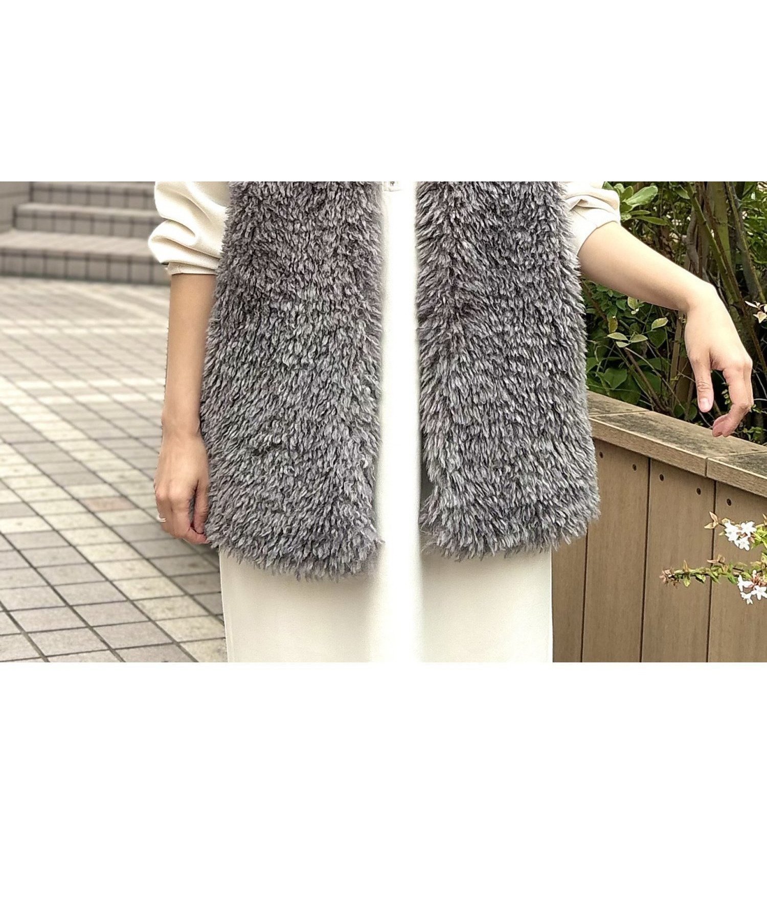 【アバハウスマヴィ/abahouse mavie】のフェイクファーベスト インテリア・キッズ・メンズ・レディースファッション・服の通販 founy(ファニー) 　ファッション　Fashion　レディースファッション　Ladies' Fashion Online　アウター　Coat Outerwear　トップス・カットソー　Tops/Tshirt　ベスト/ジレ　Gilets/Vests　バランス　Balance　フェイクファー　Faux Fur　フロント　Front　ベスト　Vest　ポケット　Pocket　リアル　Real　秋　Autumn/Fall　グレー系その他1|ID: prp329100004599136 ipo3291000000032692379