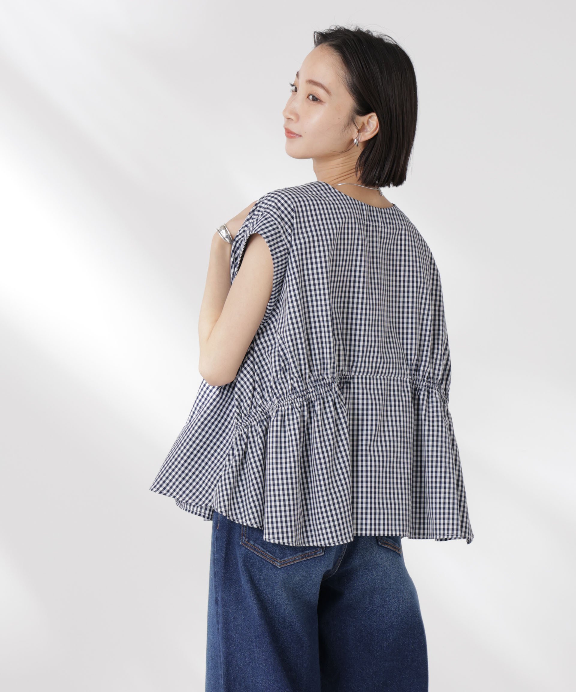【ナノ ユニバース/nano universe】の前後2wayギャザーデザインブラウス 人気、トレンドファッション・服の通販 founy(ファニー) 　ファッション　Fashion　レディースファッション　Ladies' Fashion Online　トップス・カットソー　Tops/Tshirt　シャツ/ブラウス　Shirts/Blouses　ギンガム　Gingham　シンプル　Simple　ストライプ　Stripe　チェック　Check　デコルテ　Decolletage　なめらか　Smooth　ノースリーブ　No Sleeve　パターン　Pattern　フレア　Flare　ボトム　Bottom　エレガント 上品　Elegant　ビジネス 仕事 通勤　Business　2025年　2025　2025春夏・S/S　Ss,Spring/Summer,2025　 other-1|ID: prp329100004599140 ipo3291000000032692429