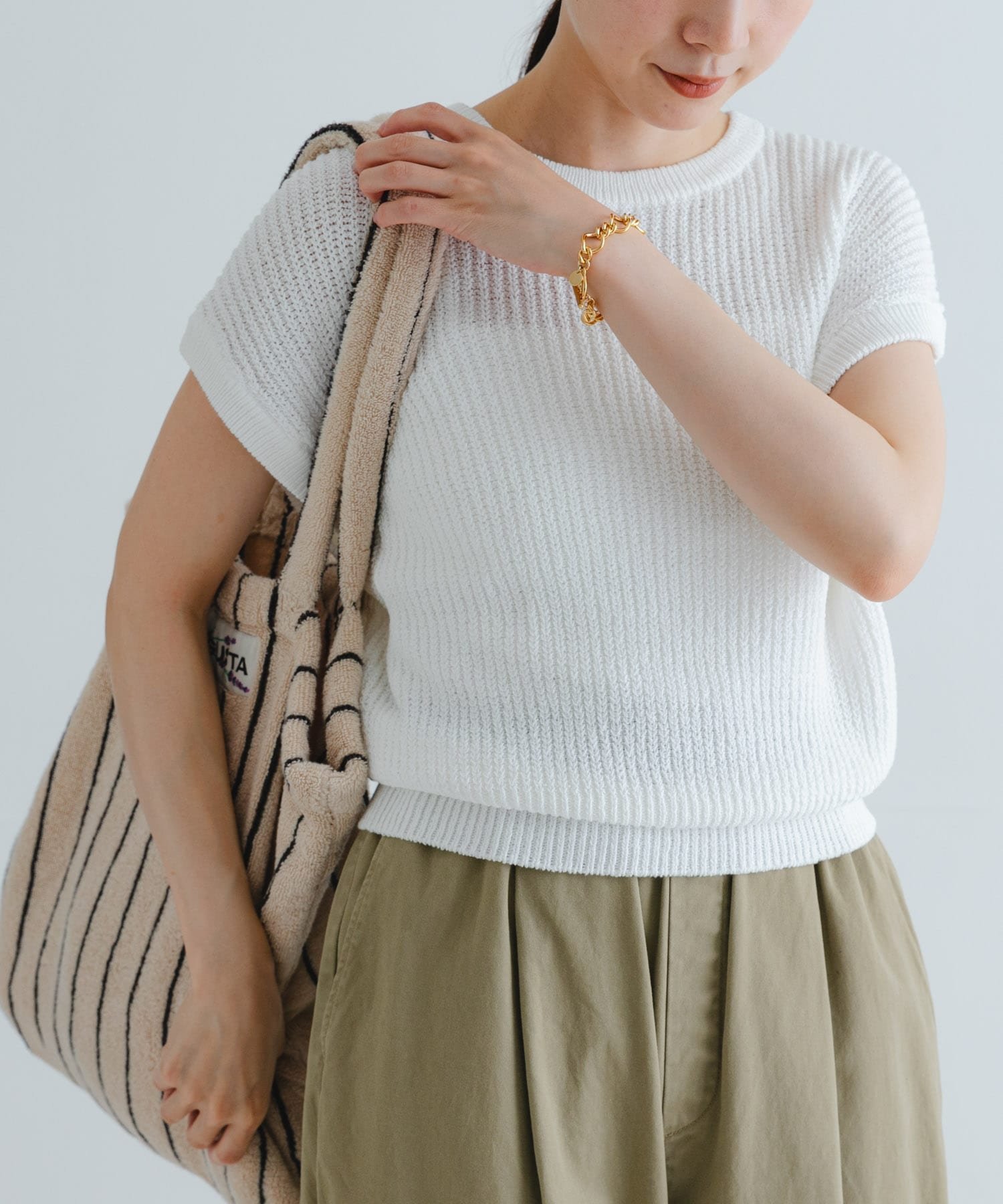 【アーバンリサーチ/URBAN RESEARCH】のペーパーヤーンフレンチスリーブニット インテリア・キッズ・メンズ・レディースファッション・服の通販 founy(ファニー) 　ファッション　Fashion　レディースファッション　Ladies' Fashion Online　トップス・カットソー　Tops/Tshirt　ニット　Knit Tops　2025年　2025　2025春夏・S/S　Ss,Spring/Summer,2025　おすすめ　Recommend　キャミワンピース　Cami Dress　スラックス　Slacks　スリーブ　Sleeve　デニム　Denim　フレンチ　French　ベーシック　Basic　夏　Summer　S/S・春夏　Ss・Spring/Summer　WHITE|ID: prp329100004599142 ipo3291000000032692475