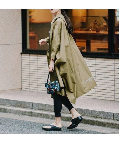 【ゴースローキャラバン/go slow caravan】のKiU/キウ RAIN PONCHO 2ND インテリア・キッズ・メンズ・レディースファッション・服の通販 founy(ファニー) 　ファッション　Fashion　レディースファッション　Ladies' Fashion Online　アウトドア　Outdoor　ドローコード　Draw Cord　ハイネック　High Neck　ポケット　Pocket　ポンチョ　Poncho　定番　Standard　カーキ|ID: prp329100004599169 ipo3291000000032692757