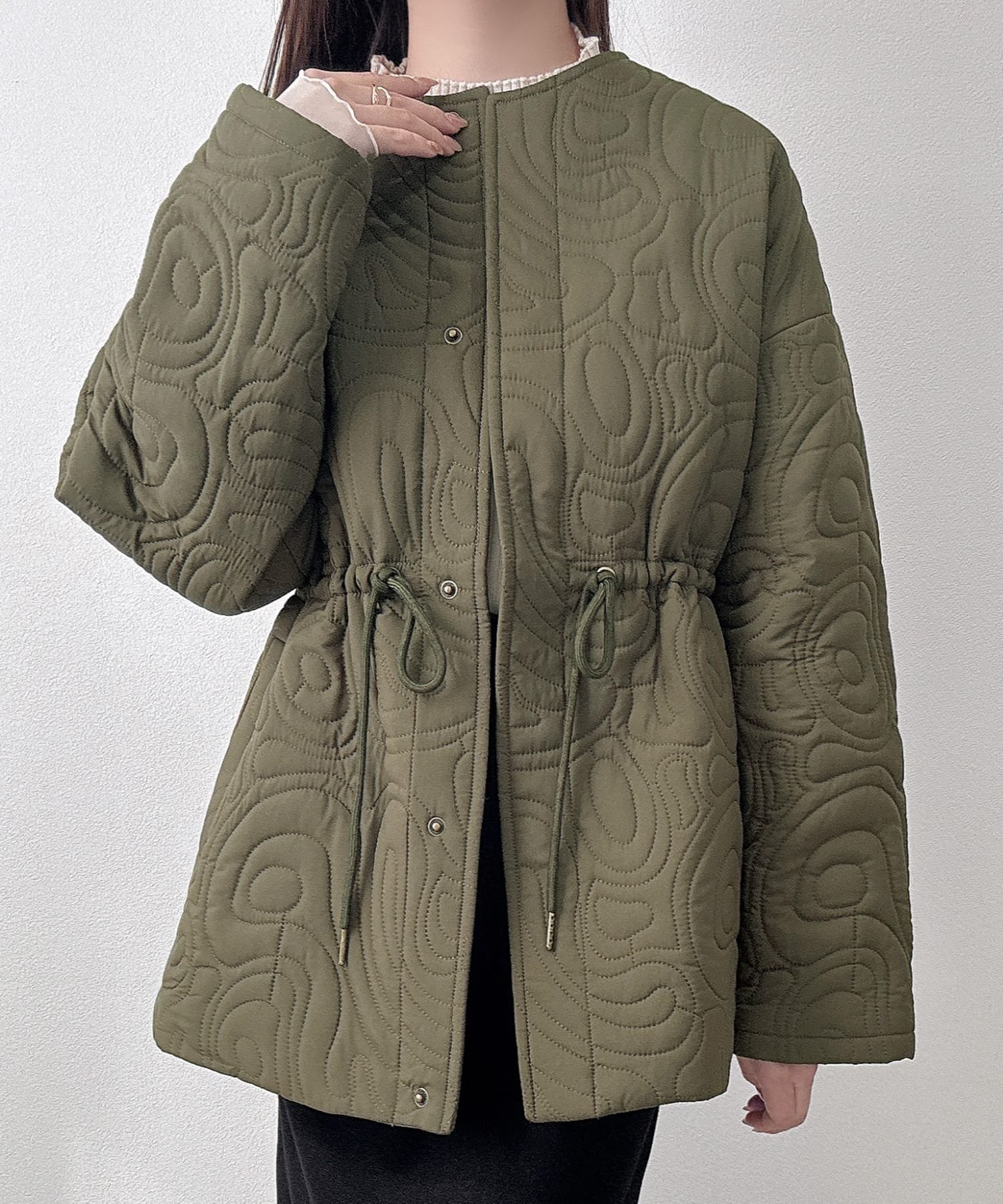【ジュノア/JUNOAH】のウエストドロストキルティングアウター インテリア・キッズ・メンズ・レディースファッション・服の通販 founy(ファニー) 　ファッション　Fashion　レディースファッション　Ladies' Fashion Online　アウター　Coat Outerwear　オリーブ|ID: prp329100004599193 ipo3291000000032693091