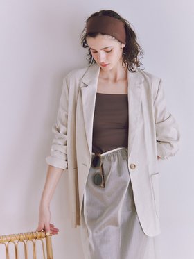 【エミ/emmi】のリネン混テーラードジャケット 人気、トレンドファッション・服の通販 founy(ファニー) ファッション Fashion レディースファッション Ladies' Fashion Online アウター Coat Outerwear ジャケット Jackets テーラードジャケット Tailored Jackets カッティング Cutting セットアップ Set Up ノースリーブ No Sleeve パターン Pattern ポケット Pocket リネン Linen 夏 Summer |ID:prp329100004599242