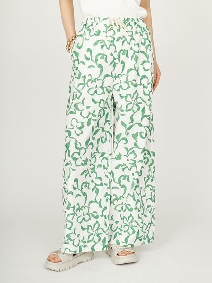 【エミ/emmi】のアートフラワー柄パンツ 人気、トレンドファッション・服の通販 founy(ファニー) 　ファッション　Fashion　レディースファッション　Ladies' Fashion Online　パンツ　Pants　コンパクト　Compact　シンプル　Simple　フラワー　Flower　ポケット　Pocket　夏　Summer　旅行　Travel　 other-1|ID: prp329100004599266 ipo3291000000032693573