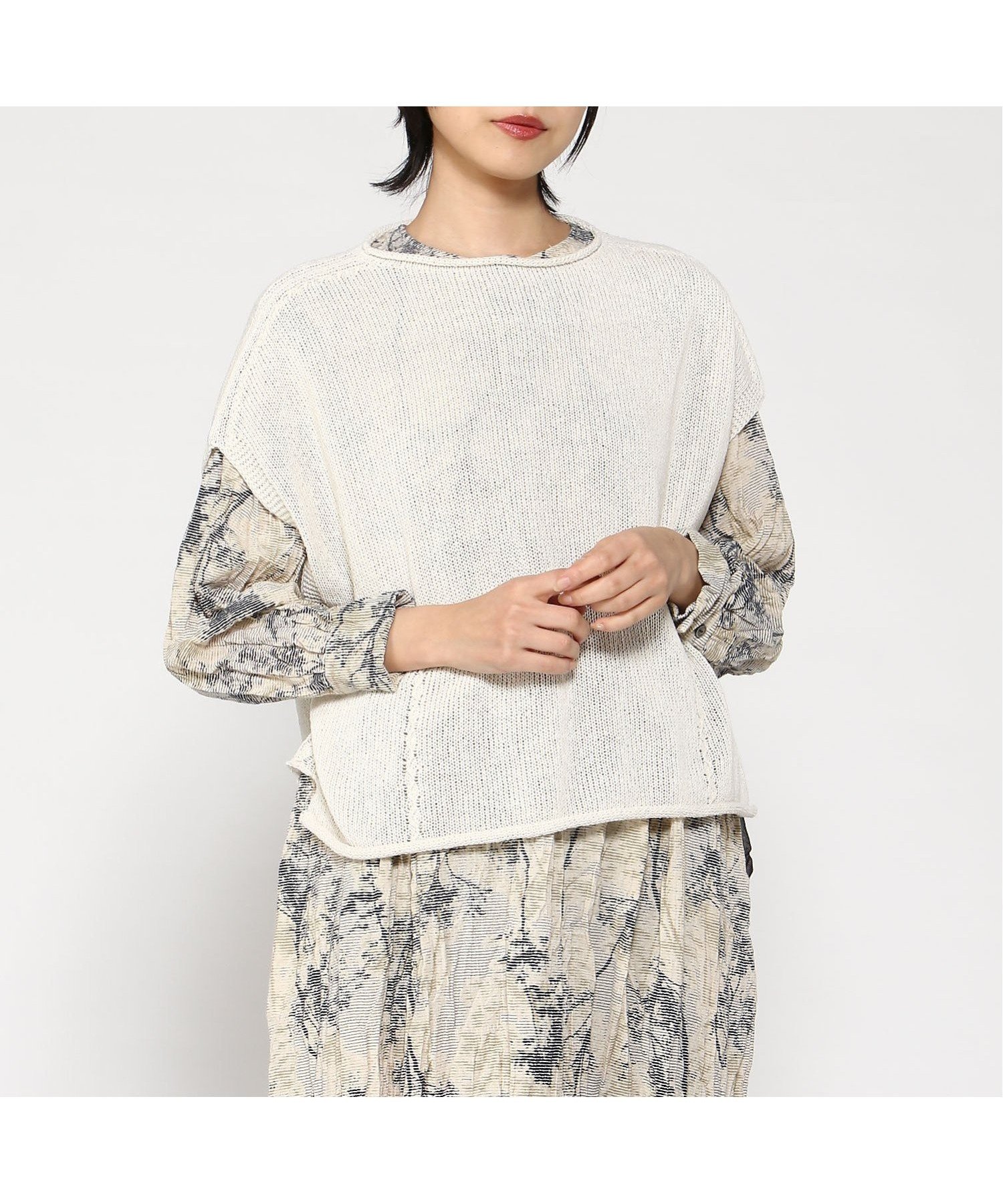 【パドカレ/pas de calais】のpas de calais ウォッシャブル ラウンドネック サマー ベスト インテリア・キッズ・メンズ・レディースファッション・服の通販 founy(ファニー) 　ファッション　Fashion　レディースファッション　Ladies' Fashion Online　アウター　Coat Outerwear　トップス・カットソー　Tops/Tshirt　ベスト/ジレ　Gilets/Vests　アンサンブル　Ensemble　ウォッシャブル　Washable　春　Spring　秋　Autumn/Fall　カットソー　Cut And Sew　カーディガン　Cardigan　吸水　Water Absorption　サマー　Summer　シアー　Sheer　シンプル　Simple　スリット　Slit　ベスト　Vest　ラウンド　Round　ワッシャー　Washer　おすすめ　Recommend　アイボリー|ID: prp329100004599780 ipo3291000000032698319