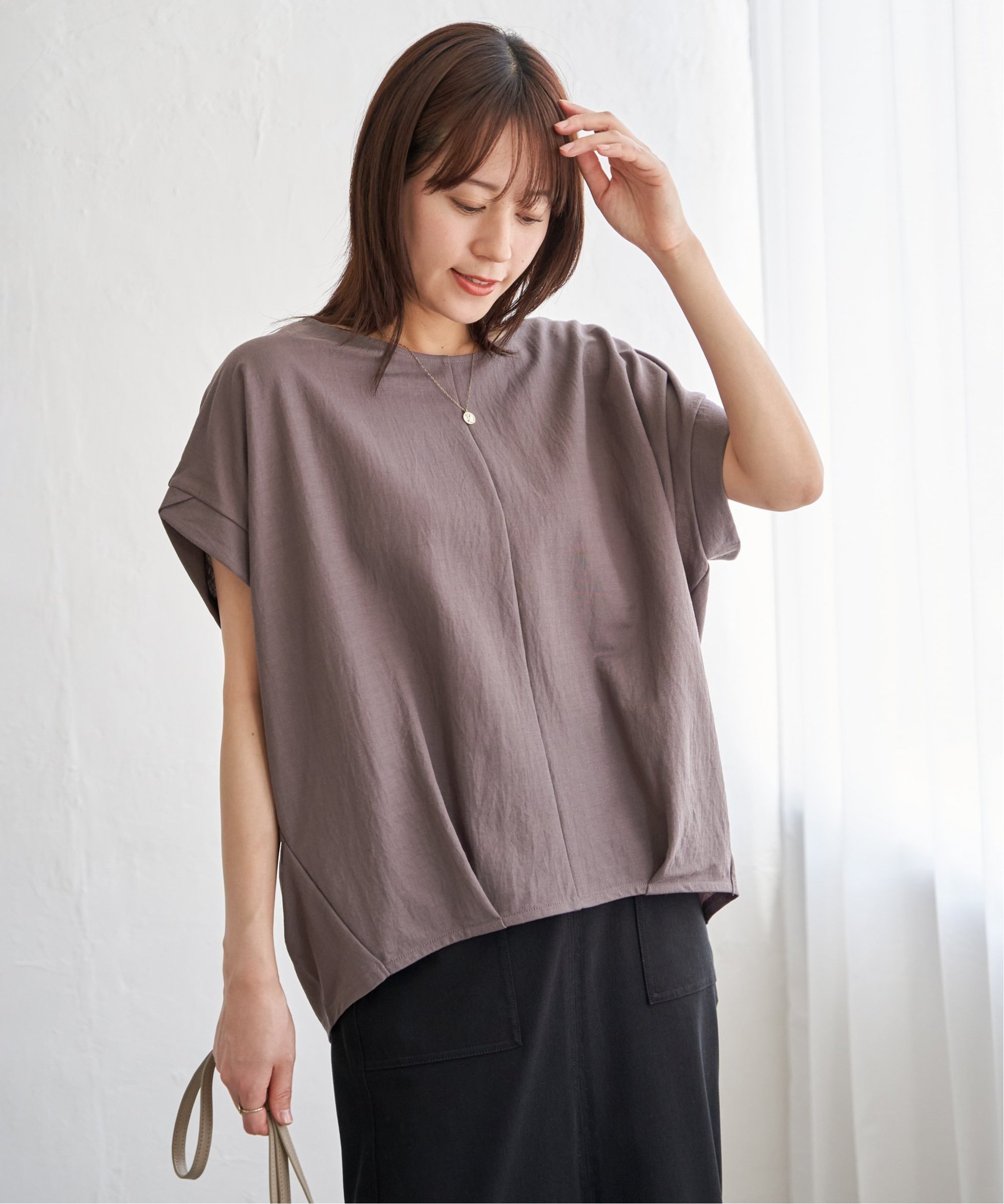 【イッカ/ikka】の冷感鹿の子センターシームタックプルオーバー インテリア・キッズ・メンズ・レディースファッション・服の通販 founy(ファニー) 　ファッション　Fashion　レディースファッション　Fashion for Women　トップス・カットソー　Cut & Sew Tops　カジュアルプルオーバー・ニットトップス　Pullovers & Knit Tops / Casual Pullovers　カットソー　Cut and Sewn Top　シンプル　Simple, Minimal　バランス　Balance, Style Balance　フロント　Front, Front Design　モノトーン　Monotone, Black and White　ビジネス 仕事 通勤　Business / Work / Commuting　夏　Summer　鹿の子　Piqué, Kanoko Fabric　コーヒー|ID: prp329100004599884 ipo3291000000033178416