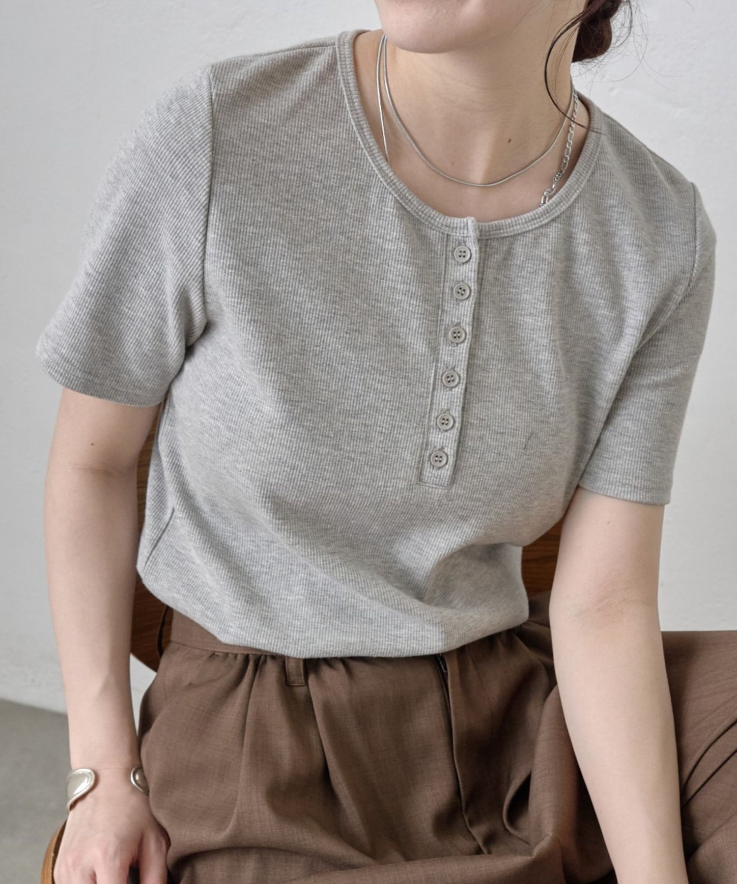 【コロニートゥーワンスリーナイン/COLONY 2139】の【WEB限定】ヘンリーネックテレコハーフスリーブTシャツ 人気、トレンドファッション・服の通販 founy(ファニー) 　ファッション　Fashion　レディースファッション　Fashion for Women　トップス・カットソー　Cut & Sew Tops　シャツ・ブラウス・オフィスカジュアル　Elegant Blouses & Button-Ups　ロングTシャツ・Tシャツ　Longline T-Shirts & Tees　コンパクト　Compact, Small Size　デコルテ　Décolleté, Neckline　 other-1|ID: prp329100004599940 ipo3291000000033284152