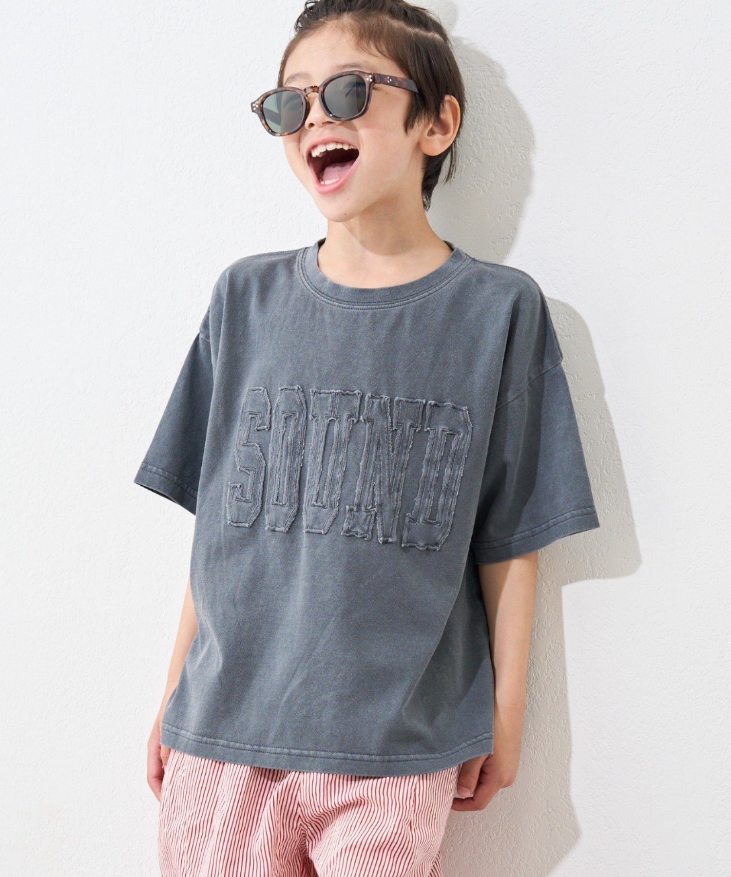 【チャオパニックティピー/CIAOPANIC TYPY / KIDS】の【KIDS】ピグメント加工オーバーロゴTEE インテリア・キッズ・メンズ・レディースファッション・服の通販 founy(ファニー) 　ファッション　Fashion　キッズファッション　Fashion for Kids　おすすめ　Recommended / Our Picks　インナー　Innerwear　サロペット　Overalls, Salopette　ショート　Short, Short Length　デニム　Denim, Jeans Material　フリル　Frill, Ruffle　プチプライス・低価格　Affordable / Budget Price　チャコールグレー|ID: prp329100004599948 ipo3291000000032754007