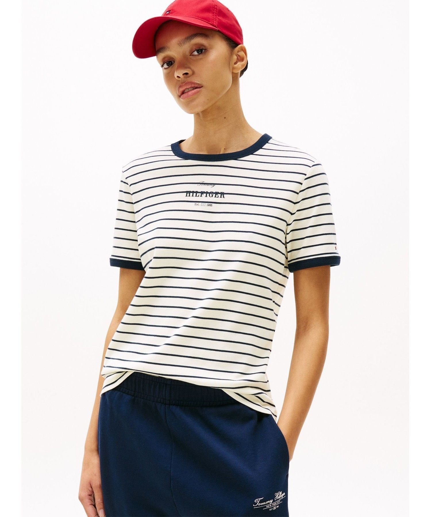 【トミーヒルフィガー/TOMMY HILFIGER】のモノタイプクルーネックトップス インテリア・キッズ・メンズ・レディースファッション・服の通販 founy(ファニー) 　ファッション　Fashion　レディースファッション　Ladies' Fashion Online　トップス・カットソー　Tops/Tshirt　おすすめ　Recommend　シンプル　Simple　デニム　Denim　ワンポイント　One Point　マルチ0FC|ID: prp329100004599953 ipo3291000000032699927