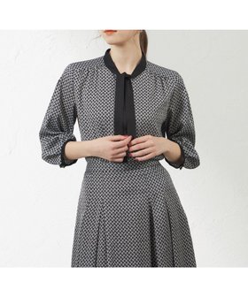 【アマカ/AMACA】のサークルキカプリントボウタイブラウス 人気、トレンドファッション・服の通販 founy(ファニー) ファッション Fashion レディースファッション Ladies' Fashion Online トップス・カットソー Tops/Tshirt シャツ/ブラウス Shirts/Blouses おすすめ Recommend クラシカル Classical サテン Satin シンプル Simple ジャケット Jacket フロント Front プリント Print 無地 Plain Color |ID:prp329100004600035