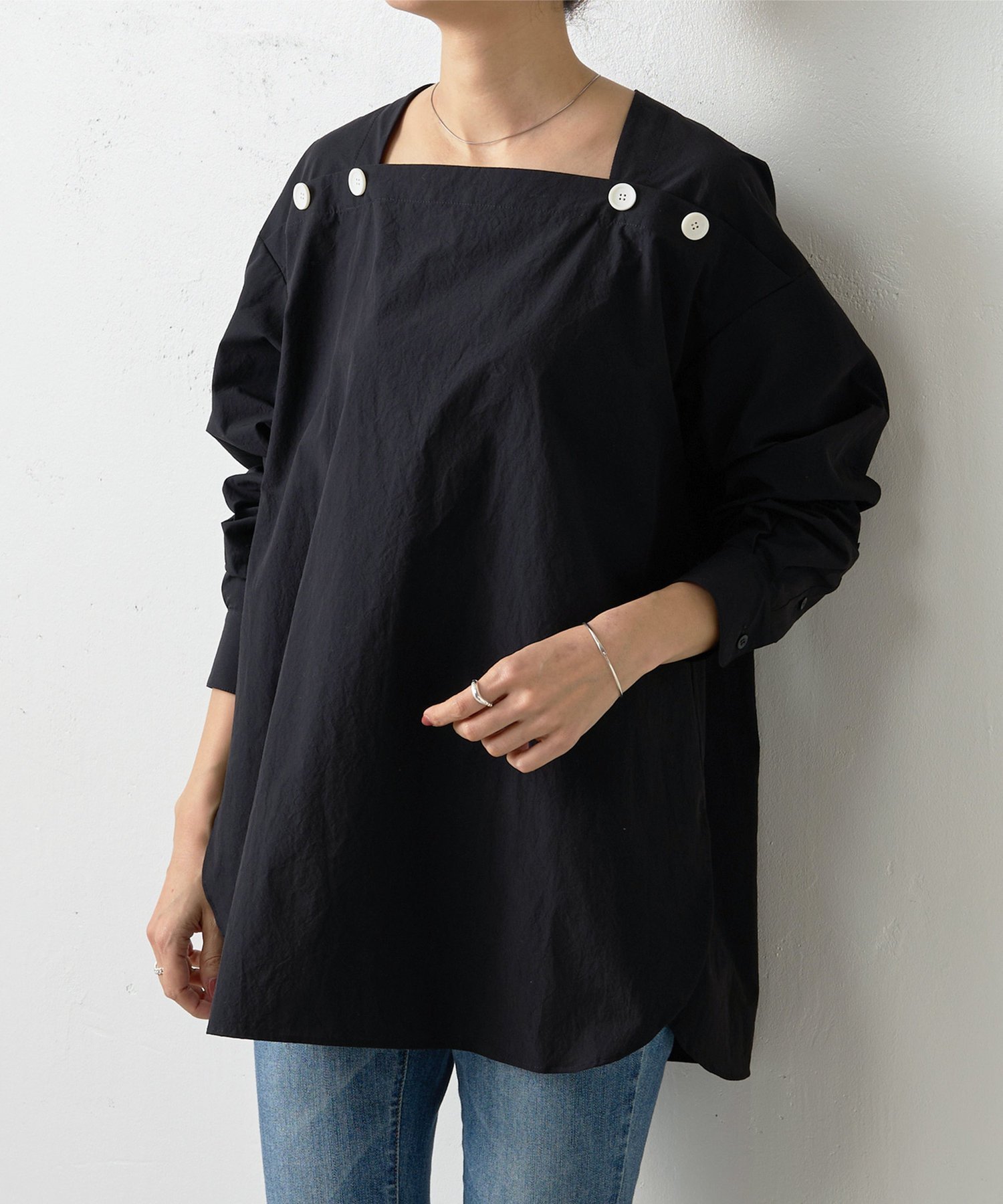 【その他のブランド/Other】のスクエアネックボタンシャツ 人気、トレンドファッション・服の通販 founy(ファニー) 　ファッション　Fashion　レディースファッション　Ladies' Fashion Online　トップス・カットソー　Tops/Tshirt　シャツ/ブラウス　Shirts/Blouses　おすすめ　Recommend　スクエア　Square　スリット　Slit　デコルテ　Decolletage　バランス　Balance　 other-1|ID: prp329100004600113 ipo3291000000032701116