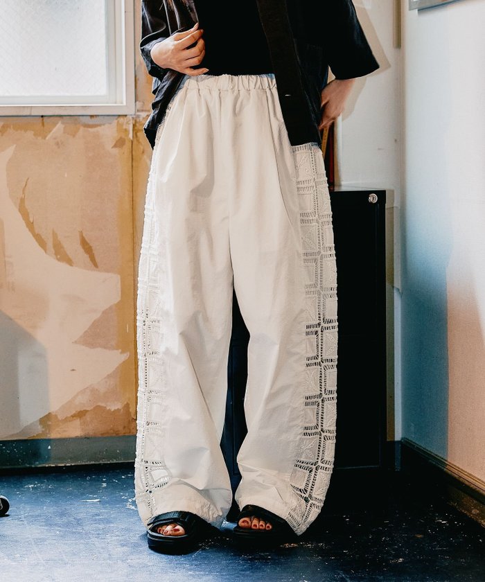 【ニコアンド/niko and】のMODE NORM CORE サイドレースイージーパンツ インテリア・キッズ・メンズ・レディースファッション・服の通販 founy(ファニー) https://founy.com/ ファッション Fashion レディースファッション Fashion for Women パンツ Pants & Trousers おすすめ Recommended / Our Picks カットソー Cut and Sewn Top シンプル Simple, Minimal スタイリッシュ Stylish, Fashionable トレンド Trend, Trending Now ハーフ Half, Half-Length リラックス Relax, Relaxed Fit レース Lace, Lace Fabric 夏 Summer 定番 Standard, Basic Item |ID: prp329100004600278 ipo3291000000032702412