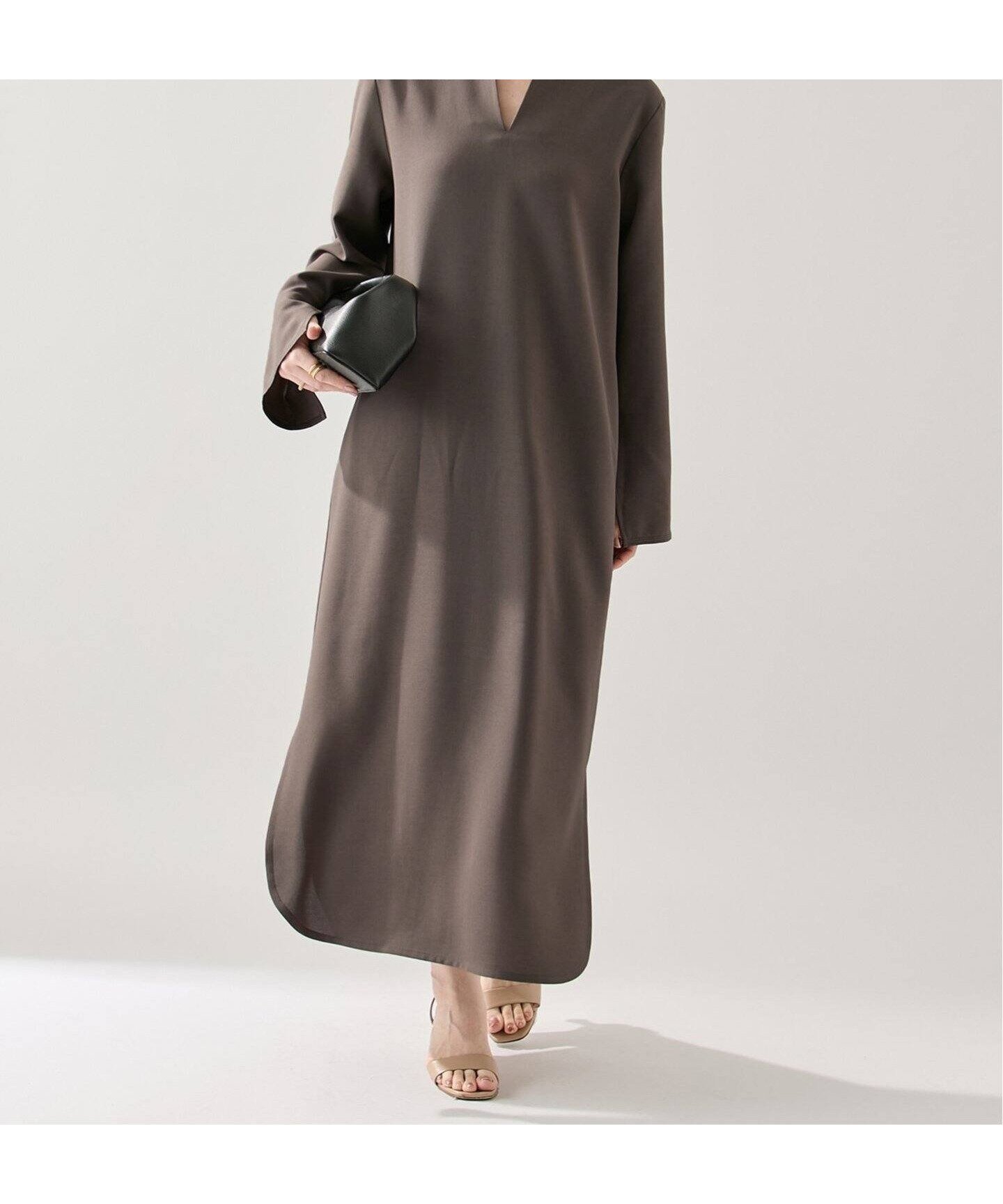 【ヴェルメイユ パー イエナ/VERMEIL par iena】のRELA*ION キーネックロングワンピース インテリア・キッズ・メンズ・レディースファッション・服の通販 founy(ファニー) 　ファッション　Fashion　レディースファッション　Fashion for Women　ワンピース　Dresses　2025年　2025　2025春夏・S/S　Spring/Summer 2025 SS25　サンダル　Sandals, Summer Shoes　ストレッチ　Stretch, Stretchy Fabric　スリット　Slit, Slit Detail　セレモニー　Ceremony　ドレープ　Drape, Draping Fabric　ロング　Long, Long-Length　ビジネス 仕事 通勤　Business / Work / Commuting　グレー|ID: prp329100004600565 ipo3291000000032708725