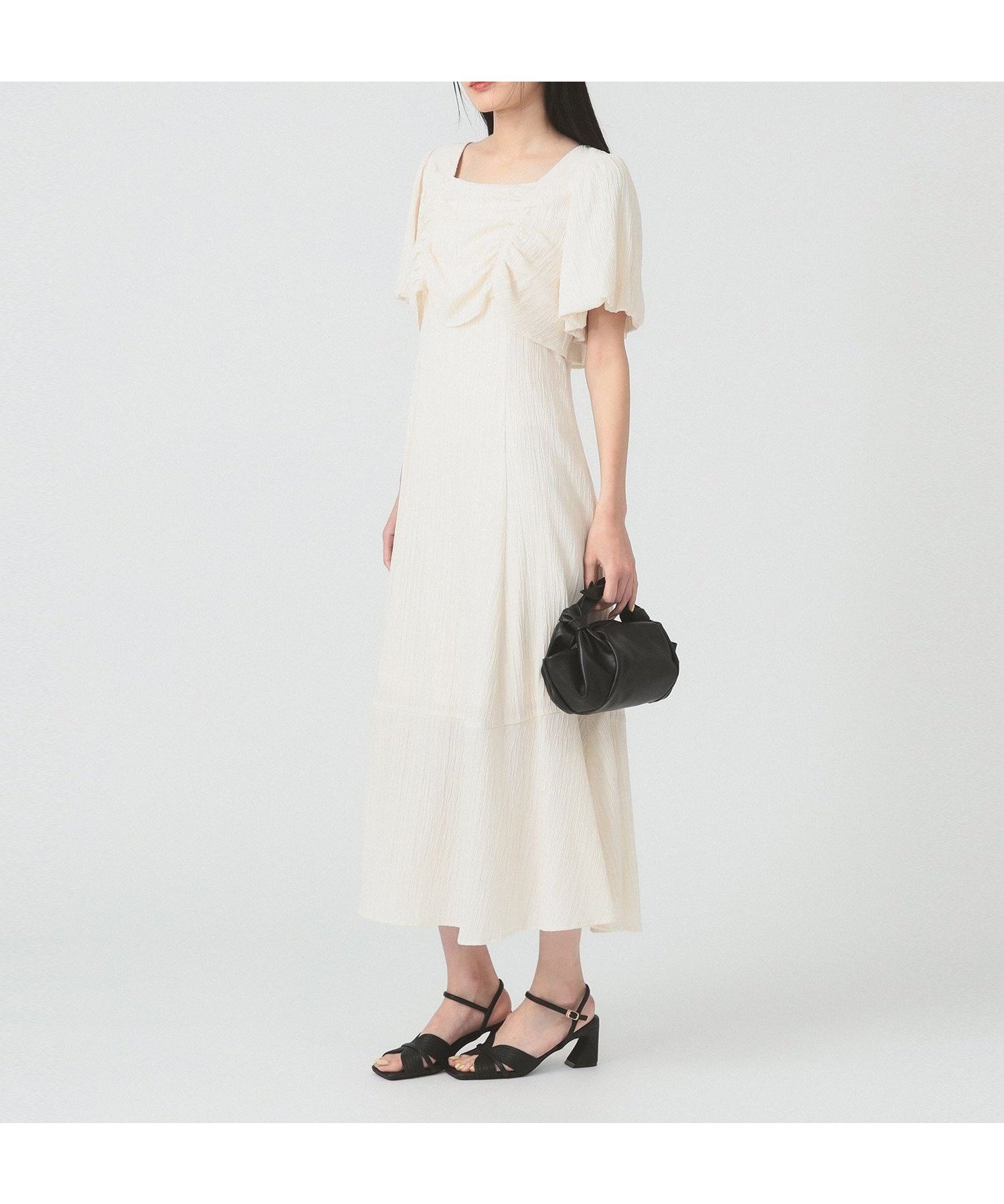 【ビームス ウイメン/BEAMS】のジャカード スクエアネック パフスリーブ ワンピース インテリア・キッズ・メンズ・レディースファッション・服の通販 founy(ファニー) 　ファッション　Fashion　レディースファッション　Fashion for Women　ワンピース　Dresses　ジップ　Zip, Zipper　ジャカード／ジャガード　Jacquard, Woven Pattern　スクエア　Square, Square Shape　スリーブ　Sleeve, Long Sleeve / Short Sleeve　IVORY|ID: prp329100004600627 ipo3291000000032709253