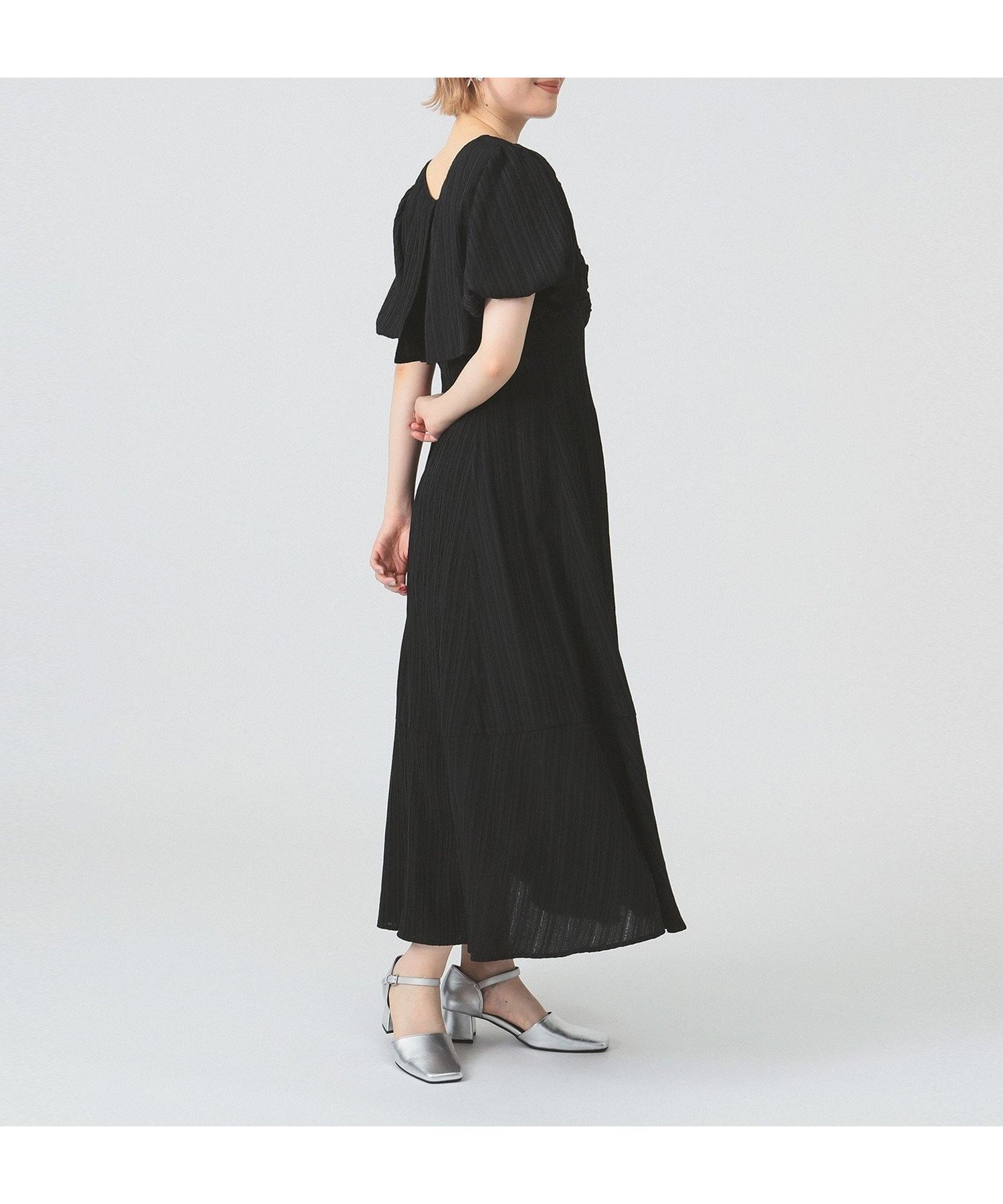 【ビームス ウイメン/BEAMS】のジャカード スクエアネック パフスリーブ ワンピース インテリア・キッズ・メンズ・レディースファッション・服の通販 founy(ファニー) 　ファッション　Fashion　レディースファッション　Fashion for Women　ワンピース　Dresses　ジップ　Zip, Zipper　ジャカード／ジャガード　Jacquard, Woven Pattern　スクエア　Square, Square Shape　スリーブ　Sleeve, Long Sleeve / Short Sleeve　BLACK|ID: prp329100004600627 ipo3291000000032709254