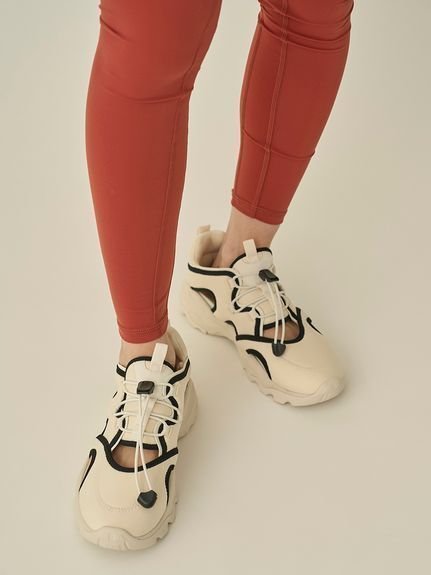 【エミ/emmi】のサンダルスニーカー インテリア・キッズ・メンズ・レディースファッション・服の通販 founy(ファニー) https://founy.com/ ファッション Fashion レディースファッション Fashion for Women おすすめ Recommended / Our Picks インソール Shoe Insole クッション Cushion, Throw Pillow サンダル Sandals, Summer Shoes スニーカー Sneakers, Trainers ソックス Socks, Hosiery トレンド Trend, Trending Now 人気 Popular, Best Seller |ID: prp329100004600668 ipo3291000000032709716