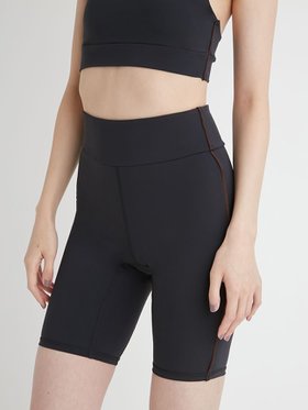 【エミ/emmi】の【emmi yoga】サステナレッチ・ハーフレギンス 人気、トレンドファッション・服の通販 founy(ファニー) ファッション Fashion レディースファッション Fashion for Women パンツ Pants & Trousers レギンス Leggings & Stretch Pants |ID:prp329100004600947