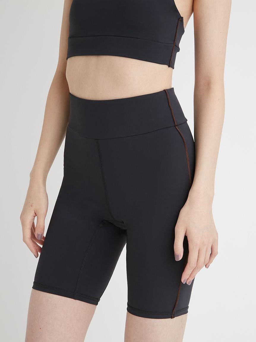 【エミ/emmi】の【emmi yoga】サステナレッチ・ハーフレギンス 人気、トレンドファッション・服の通販 founy(ファニー) 　ファッション　Fashion　レディースファッション　Fashion for Women　パンツ　Pants & Trousers　レギンス　Leggings & Stretch Pants　 other-1|ID: prp329100004600947 ipo3291000000032711395
