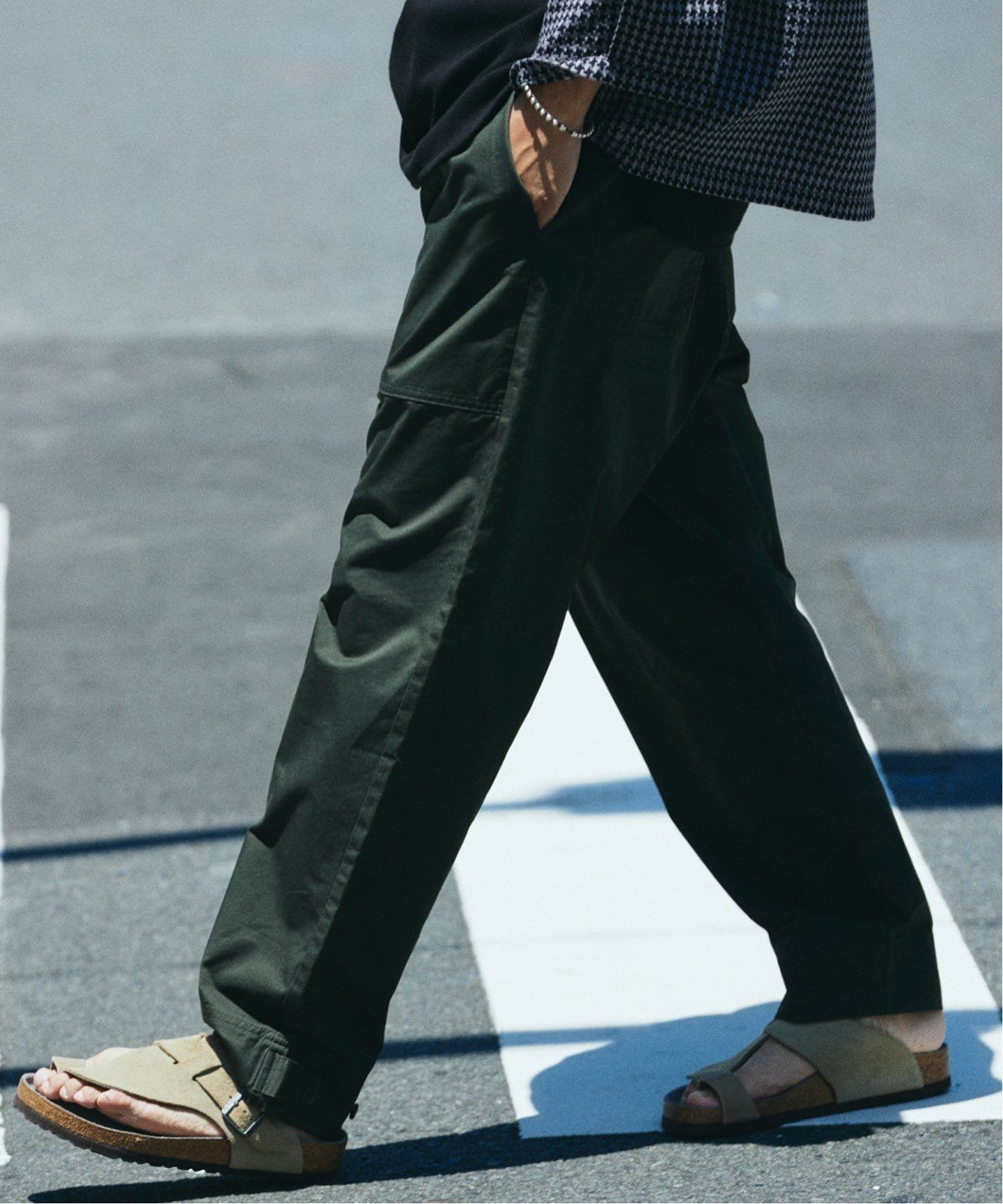 【ジャーナルスタンダード レリューム/JOURNAL STANDARD relume / MEN】のモデレート イージー ツイル ベイカー パンツ インテリア・キッズ・メンズ・レディースファッション・服の通販 founy(ファニー) 　ファッション　Fashion　メンズファッション　Fashion for Men　ボトムス　Bottoms　ショート　Short, Short Length　スピンドル　Spindle, Drawcord　ツイル　Twist, Twisted Detail　定番　Standard, Basic Item　カーキ|ID: prp329100004600957 ipo3291000000032711530