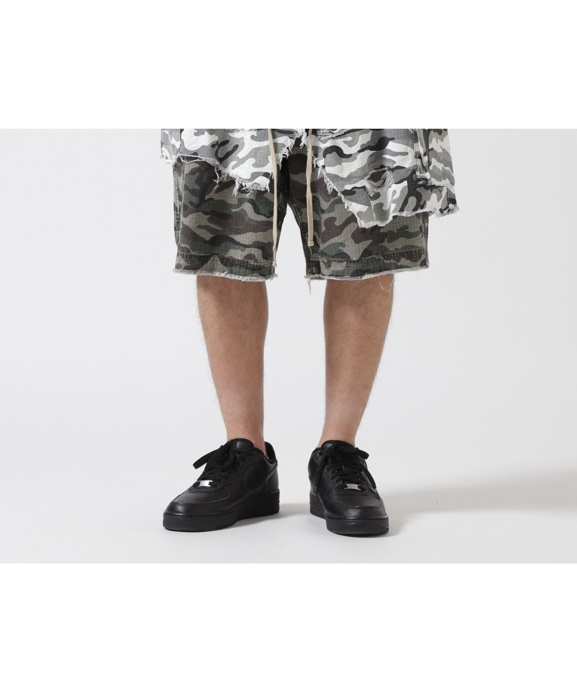 【ロイヤルフラッシュ/ROYAL FLASH / MEN】のFR(13)NDS/フレンズ/FAKE LAYERED CARGO SHORTS インテリア・キッズ・メンズ・レディースファッション・服の通販 founy(ファニー) 　ファッション　Fashion　メンズファッション　Fashion for Men　カットオフ　Cut-Off Design　ドローコード　Drawcord, Drawstring Cord　プリント　Print, Printed Pattern　ワイド　Wide, Wide Fit　ヴィンテージ　Vintage Style　ホワイト|ID: prp329100004600974 ipo3291000000032711660