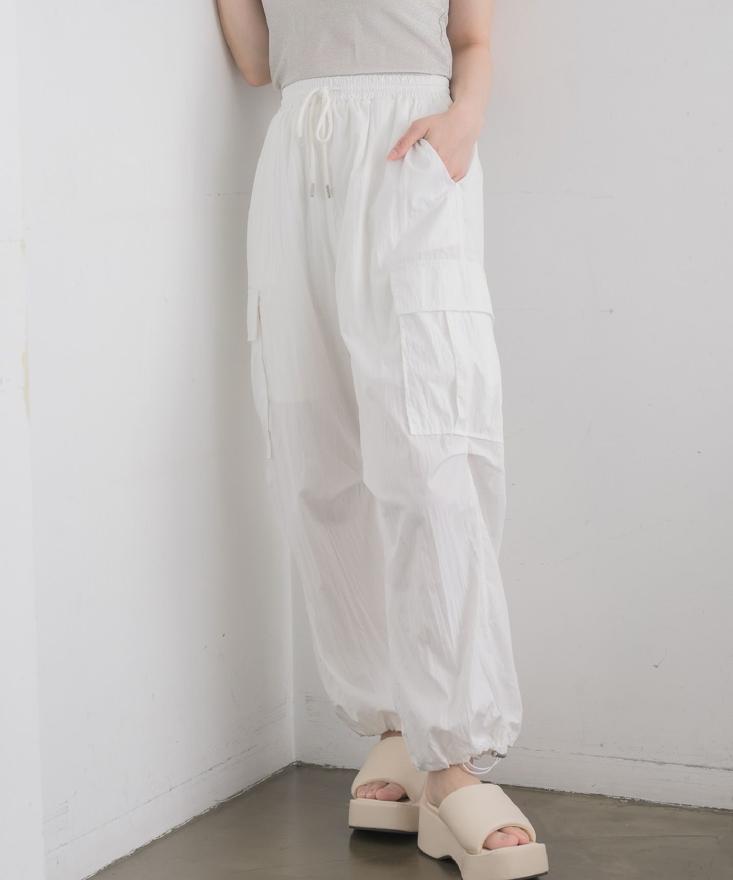 【レトロガール/RETRO GIRL】のアソートパラシュートPT インテリア・キッズ・メンズ・レディースファッション・服の通販 founy(ファニー) 　ファッション　Fashion　レディースファッション　Fashion for Women　パンツ　Pants & Trousers　おすすめ　Recommended / Our Picks　サンダル　Sandals, Summer Shoes　シンプル　Simple, Minimal　ストライプ　Stripe, Striped Pattern　スポーツ　Sports, Activewear　トレンド　Trend, Trending Now　ベーシック　Basic, Essential　ポケット　Pocket, Pocket Detail　夏　Summer　エクリュ|ID: prp329100004600991 ipo3291000000032711830