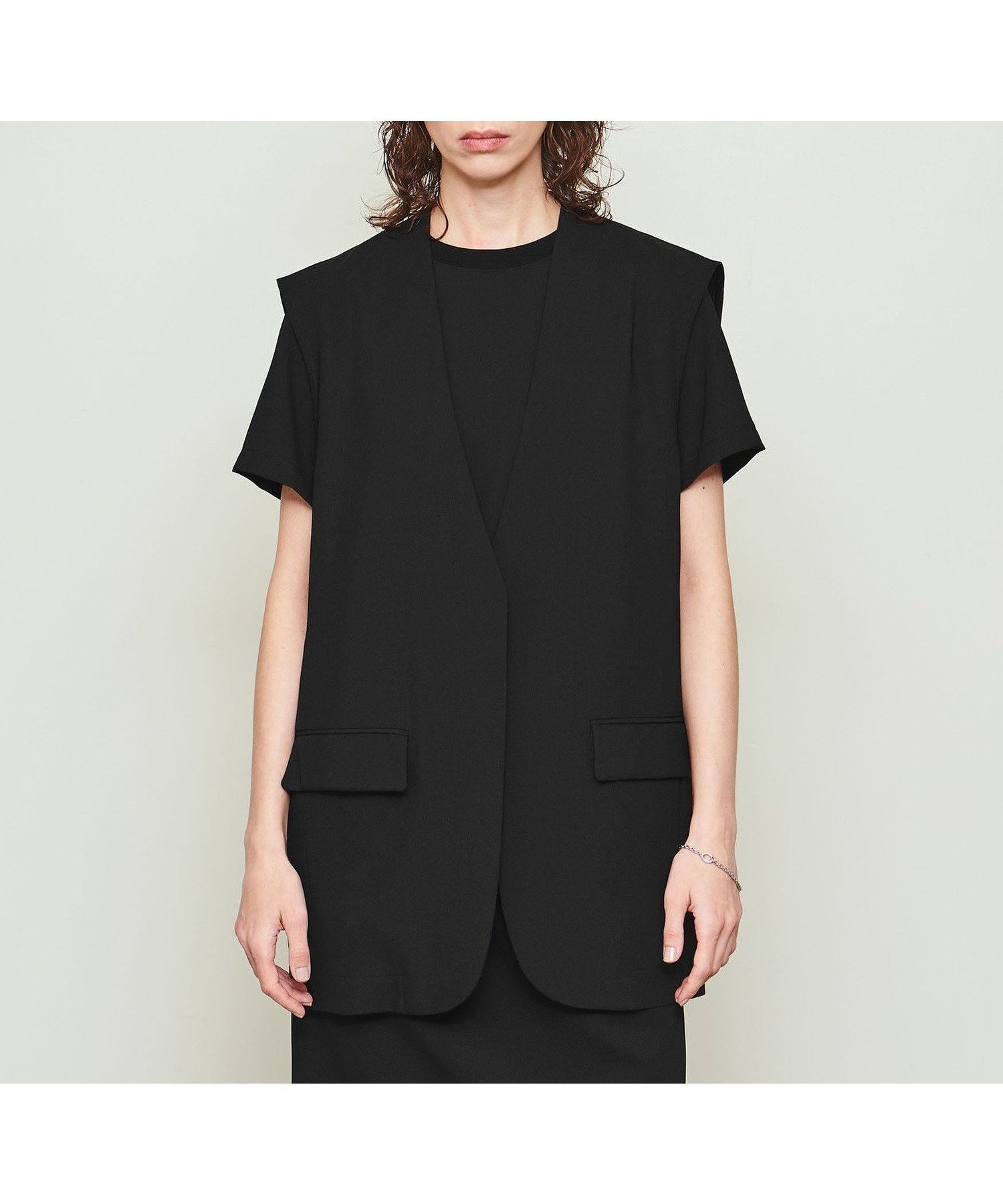 【ユナイテッドアローズ/UNITED ARROWS】のD.O UNITED ARROWS BY DAISUKE OBANA for WOMEN H/T C/LESS VEST/ベスト インテリア・キッズ・メンズ・レディースファッション・服の通販 founy(ファニー) 　ファッション　Fashion　レディースファッション　Fashion for Women　アウター　Coat / Outerwear Collection　トップス・カットソー　Cut & Sew Tops　ベスト&ジレ / 重ね着スタイル　Vests & Gilets　インナー　Innerwear　エレガント 上品　Elegant　カットソー　Cut and Sewn Top　コレクション　Collection, Seasonal Line　ジャケット　Jacket, Outerwear　スリーブ　Sleeve, Long Sleeve / Short Sleeve　セットアップ　Set-Up, Coordinated Outfit　バランス　Balance, Style Balance　フラット　Flat, Flat Shoes　フラップ　Flap, Flap Pocket　フレンチ　French, French Style　ベスト　Vest, Waistcoat　ポケット　Pocket, Pocket Detail　ロング　Long, Long-Length　おすすめ　Recommended / Our Picks　BLACK|ID: prp329100004601004 ipo3291000000032711905