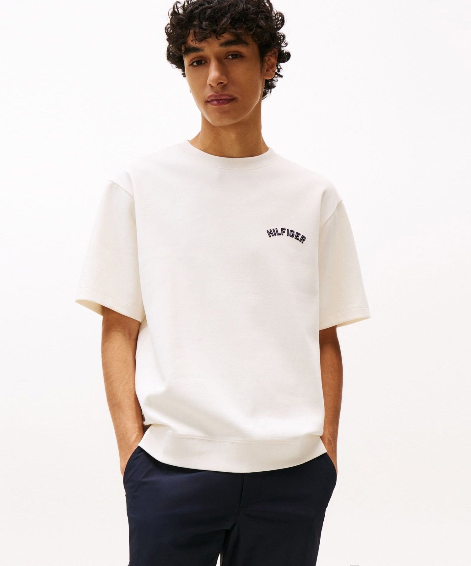 【トミーヒルフィガー/TOMMY HILFIGER / MEN】のショートスリーブグラフィックスウェットシャツ インテリア・キッズ・メンズ・レディースファッション・服の通販 founy(ファニー) 　ファッション　Fashion　メンズファッション　Fashion for Men　アメリカン　American Style　インナー　Innerwear　クラシック　Classic, Timeless Style　ゴルフ　Golf　スリーブ　Sleeve, Long Sleeve / Short Sleeve　タートルネック　Turtleneck, High Neck　デニム　Denim, Jeans Material　モダン　Modern, Contemporary　ロング　Long, Long-Length　人気　Popular, Best Seller　ホワイトZ00|ID: prp329100004601076 ipo3291000000032712465