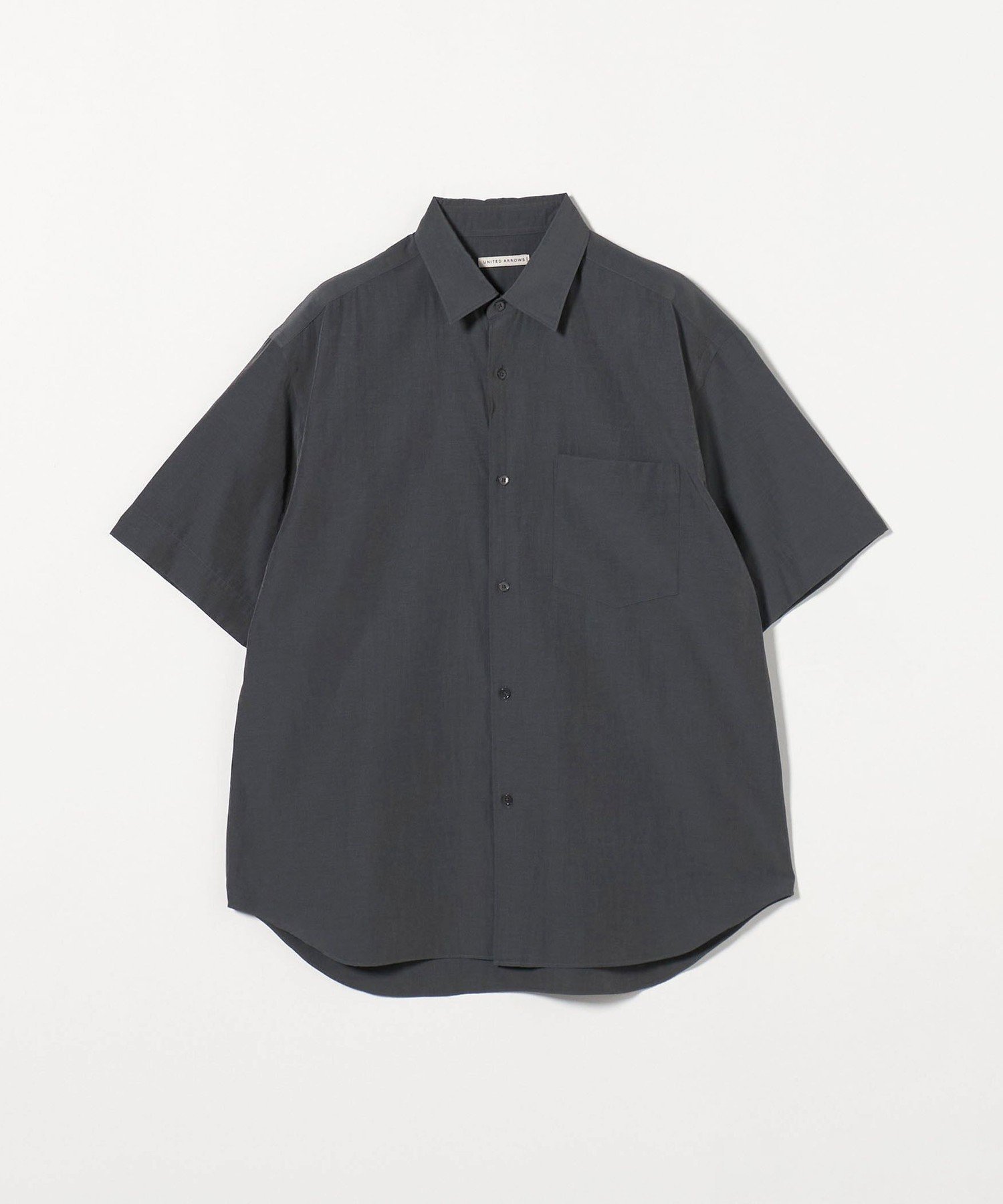 【ユナイテッドアローズ/UNITED ARROWS / MEN】のドレープ ショートスリーブシャツ インテリア・キッズ・メンズ・レディースファッション・服の通販 founy(ファニー) 　ファッション　Fashion　メンズファッション　Fashion for Men　おすすめ　Recommended / Our Picks　サンダル　Sandals, Summer Shoes　シルク　Silk, 100% Silk　シンプル　Simple, Minimal　ストレート　Straight, Straight Cut　トレンド　Trend, Trending Now　ドレープ　Drape, Draping Fabric　リラックス　Relax, Relaxed Fit　DK.GRAY|ID: prp329100004601082 ipo3291000000032712534