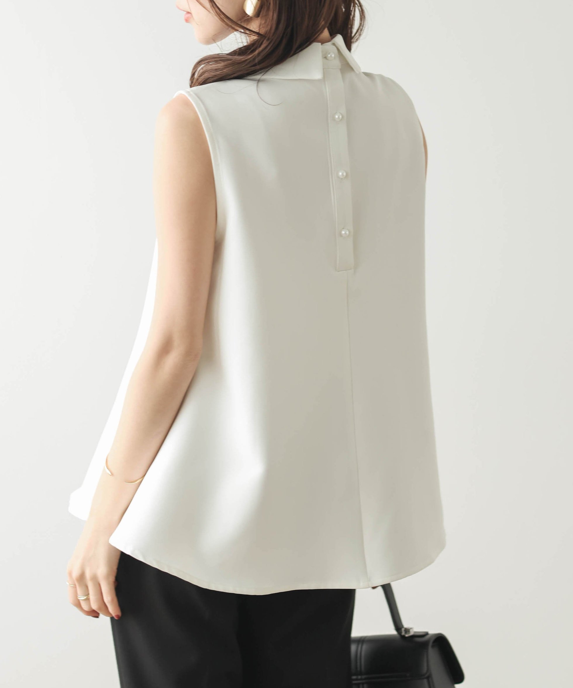 【その他のブランド/Other】のAラインノースリーブトップス インテリア・キッズ・メンズ・レディースファッション・服の通販 founy(ファニー) 　ファッション　Fashion　レディースファッション　Fashion for Women　トップス・カットソー　Cut & Sew Tops　キャミソール&ノースリーブ　Camisoles & Sleeveless Tops　ノースリーブ　Sleeveless, No-Sleeve　パール　Pearl, Pearl Accent　フェミニン　Feminine, Girly　フレア　Flare, Flared　エレガント 上品　Elegant　ホワイト|ID: prp329100004601103 ipo3291000000032712784