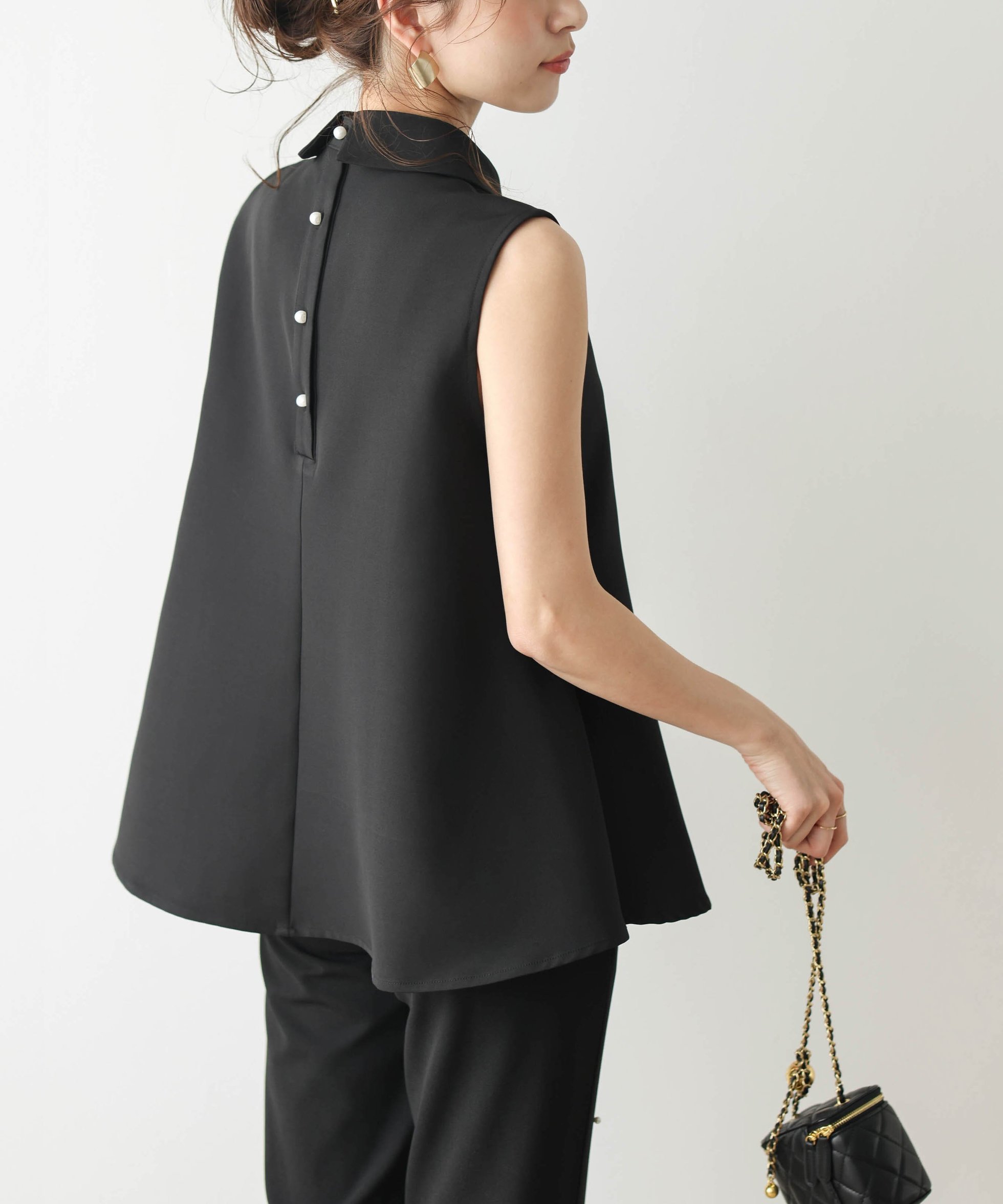 【その他のブランド/Other】のAラインノースリーブトップス インテリア・キッズ・メンズ・レディースファッション・服の通販 founy(ファニー) 　ファッション　Fashion　レディースファッション　Fashion for Women　トップス・カットソー　Cut & Sew Tops　キャミソール&ノースリーブ　Camisoles & Sleeveless Tops　ノースリーブ　Sleeveless, No-Sleeve　パール　Pearl, Pearl Accent　フェミニン　Feminine, Girly　フレア　Flare, Flared　エレガント 上品　Elegant　ブラック|ID: prp329100004601103 ipo3291000000032712785