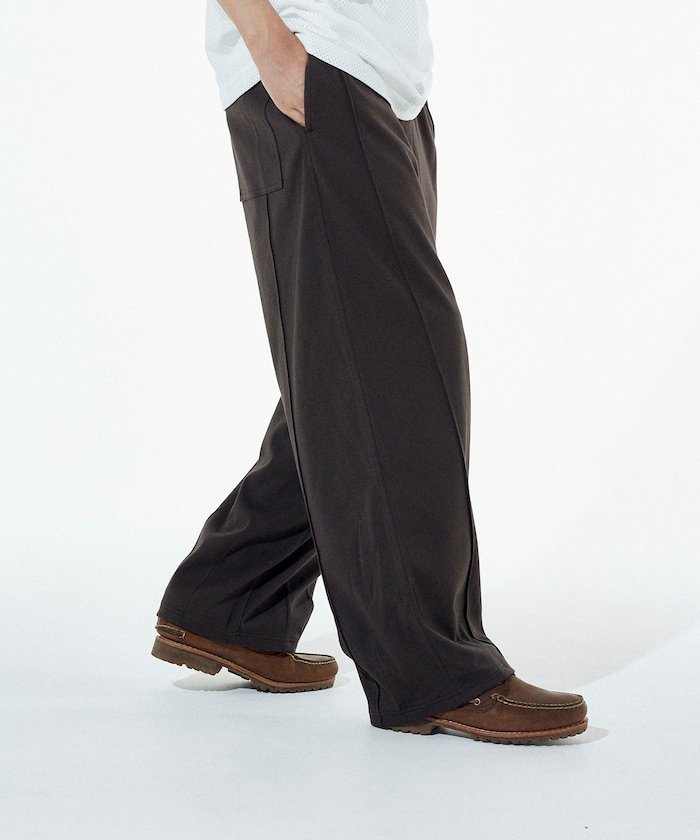 【その他のブランド/Other】の接触冷感 カーブシルエット ボンディング ワイドスウェットパンツ 25SS インテリア・キッズ・メンズ・レディースファッション・服の通販 founy(ファニー) 　ファッション　Fashion　メンズファッション　Fashion for Men　ボトムス　Bottoms　シンプル　Simple, Minimal　スポーティ　Sporty, Casual Athletic　トレンド　Trend, Trending Now　ボンディング　Bonding, Bonded Fabric　ポロシャツ　Polo Shirt, Collared Tee　リネン　Linen, Linen Fabric　リラックス　Relax, Relaxed Fit　ワイド　Wide, Wide Fit　S/S・春夏　SS, Spring/Summer, Warm Season　おすすめ　Recommended / Our Picks　夏　Summer　2025年　2025　2025春夏・S/S　Spring/Summer 2025 SS25　ブラウン|ID: prp329100004601124 ipo3291000000032712974