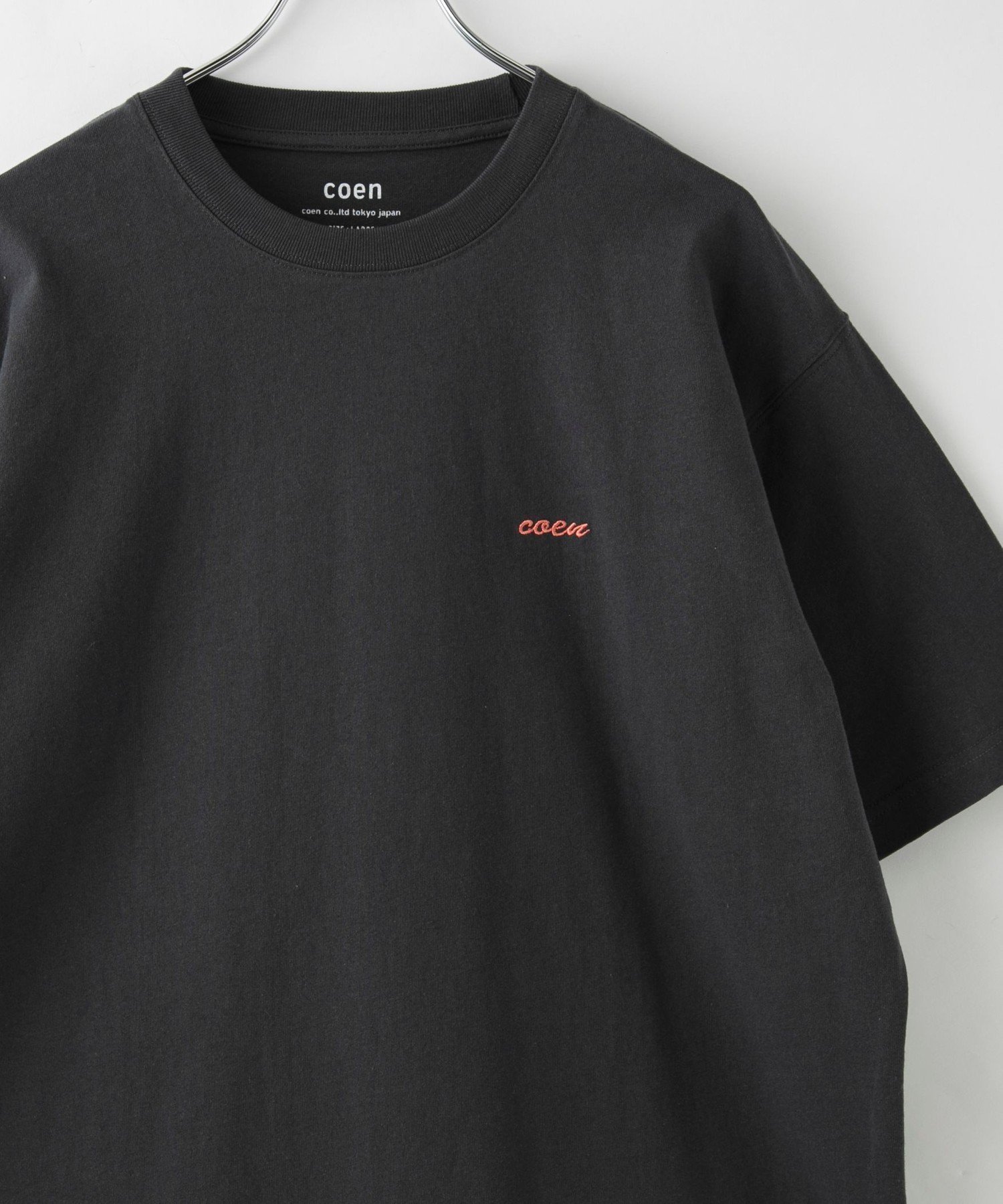 【コーエン/COEN】のUSAコットンcoenロゴTシャツ インテリア・キッズ・メンズ・レディースファッション・服の通販 founy(ファニー) 　ファッション　Fashion　レディースファッション　Fashion for Women　トップス・カットソー　Cut & Sew Tops　シャツ・ブラウス・オフィスカジュアル　Elegant Blouses & Button-Ups　ロングTシャツ・Tシャツ　Longline T-Shirts & Tees　おすすめ　Recommended / Our Picks　シンプル　Simple, Minimal　トレンド　Trend, Trending Now　メンズ　Men's, Menswear　人気　Popular, Best Seller　定番　Standard, Basic Item　DK.GRAY|ID: prp329100004601138 ipo3291000000033108617
