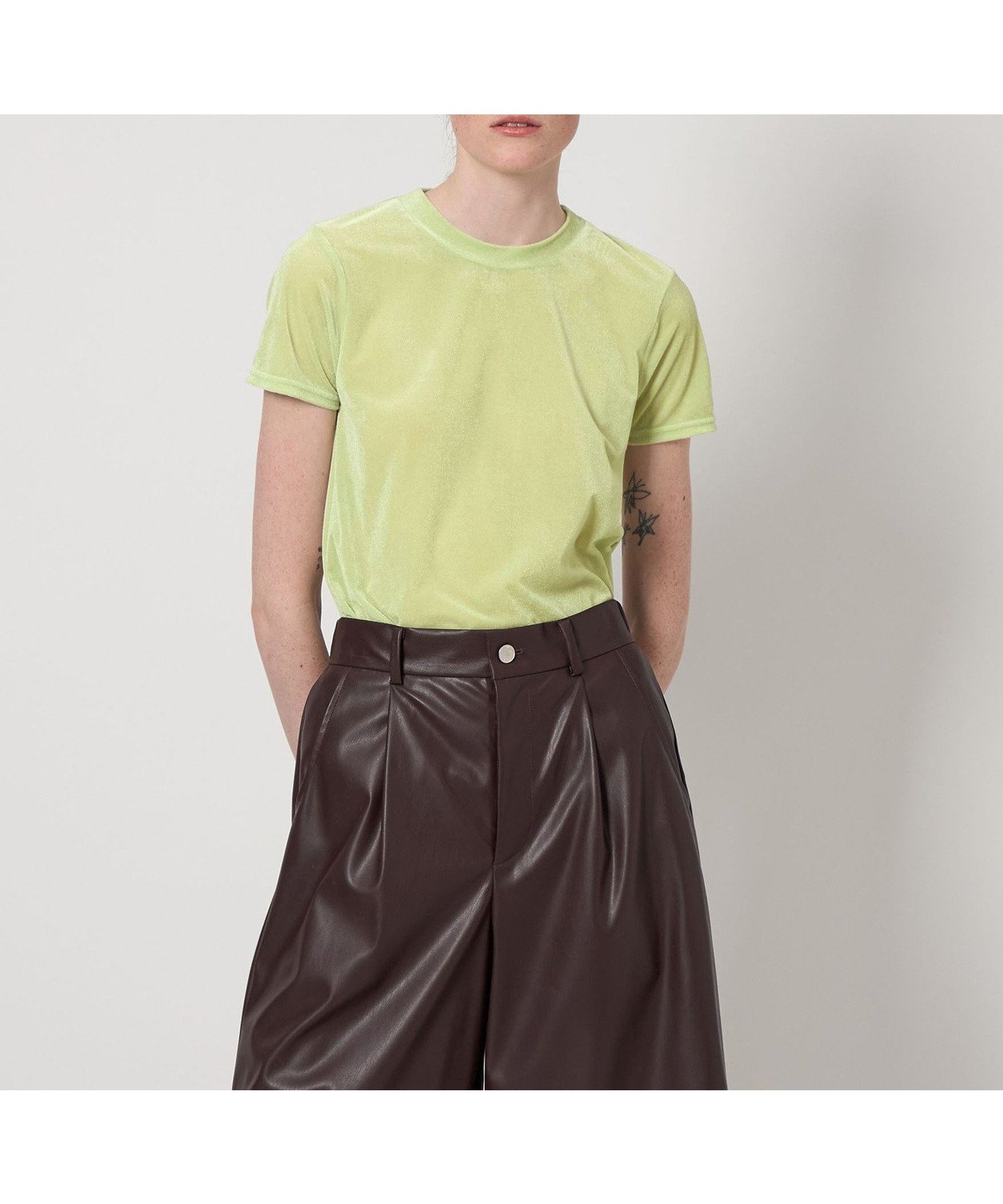 【ユナイテッドアローズ/UNITED ARROWS】のAEWEN MATOPH シアー ベロア Tシャツ インテリア・キッズ・メンズ・レディースファッション・服の通販 founy(ファニー) 　ファッション　Fashion　レディースファッション　Fashion for Women　トップス・カットソー　Cut & Sew Tops　シャツ・ブラウス・オフィスカジュアル　Elegant Blouses & Button-Ups　ロングTシャツ・Tシャツ　Longline T-Shirts & Tees　ベロアトップス　Velour Tops / Velvet-Look Items　コンパクト　Compact, Small Size　シアー　Sheer, See-Through　フィット　Fit, Slim Fit　ベロア　Velour, Soft Velvet　ワイド　Wide, Wide Fit　エレガント 上品　Elegant　半袖　Short Sleeve, Half Sleeve　LIME|ID: prp329100004601160 ipo3291000000032713149