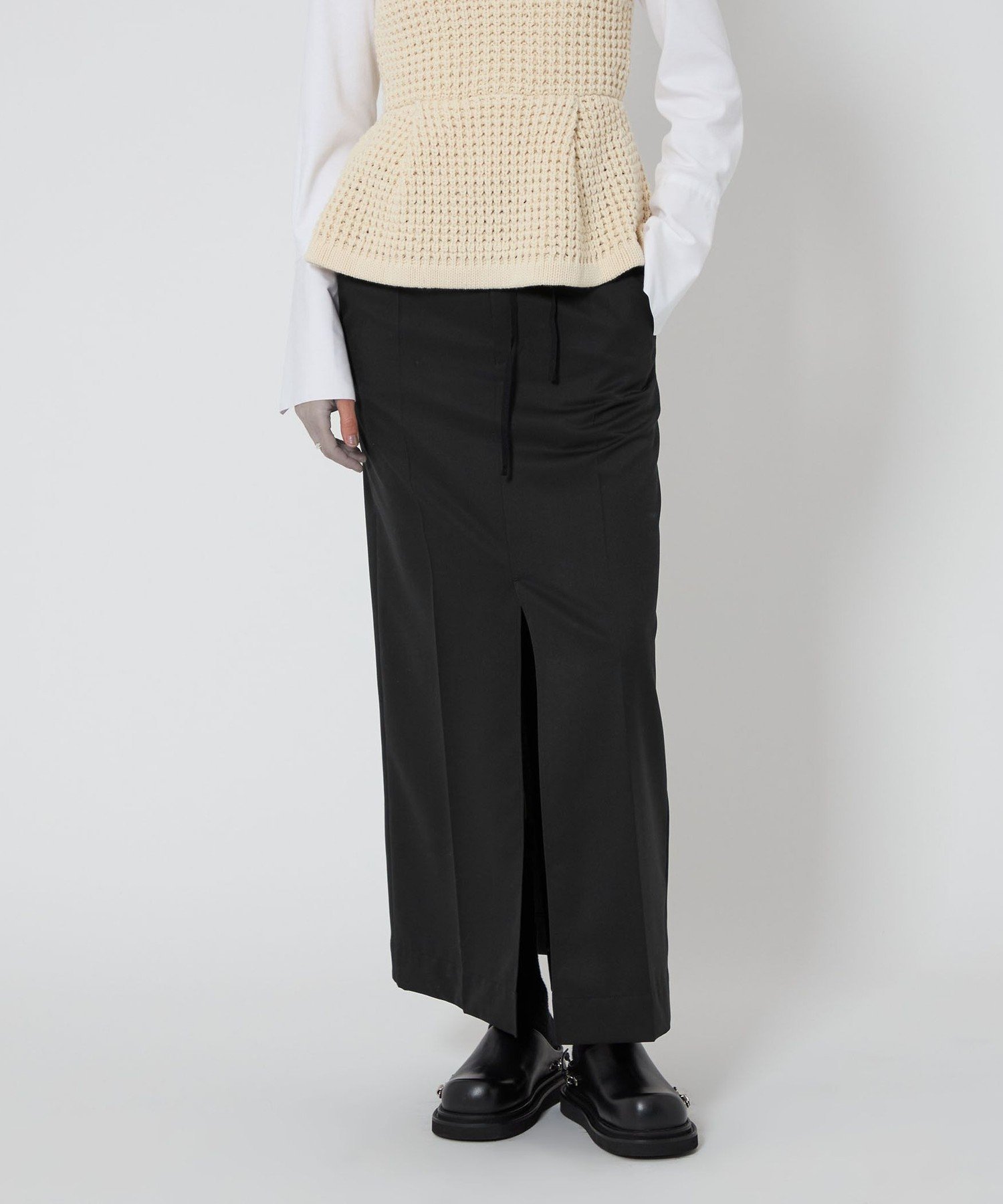 【ユナイテッドアローズ/UNITED ARROWS】のASTRAET ウエストドローコード スリット タイトスカート インテリア・キッズ・メンズ・レディースファッション・服の通販 founy(ファニー) 　ファッション　Fashion　レディースファッション　Fashion for Women　スカート　Skirts　おすすめ　Recommended / Our Picks　とろみ　Fluid, Flowy Fabric　ストレート　Straight, Straight Cut　スラックス　Slacks, Dress Pants　スリット　Slit, Slit Detail　タイトスカート　Pencil Skirt, Tight Skirt　ツイル　Twist, Twisted Detail　メンズ　Men's, Menswear　リボン　Ribbon, Bow　BLACK|ID: prp329100004601164 ipo3291000000032713166