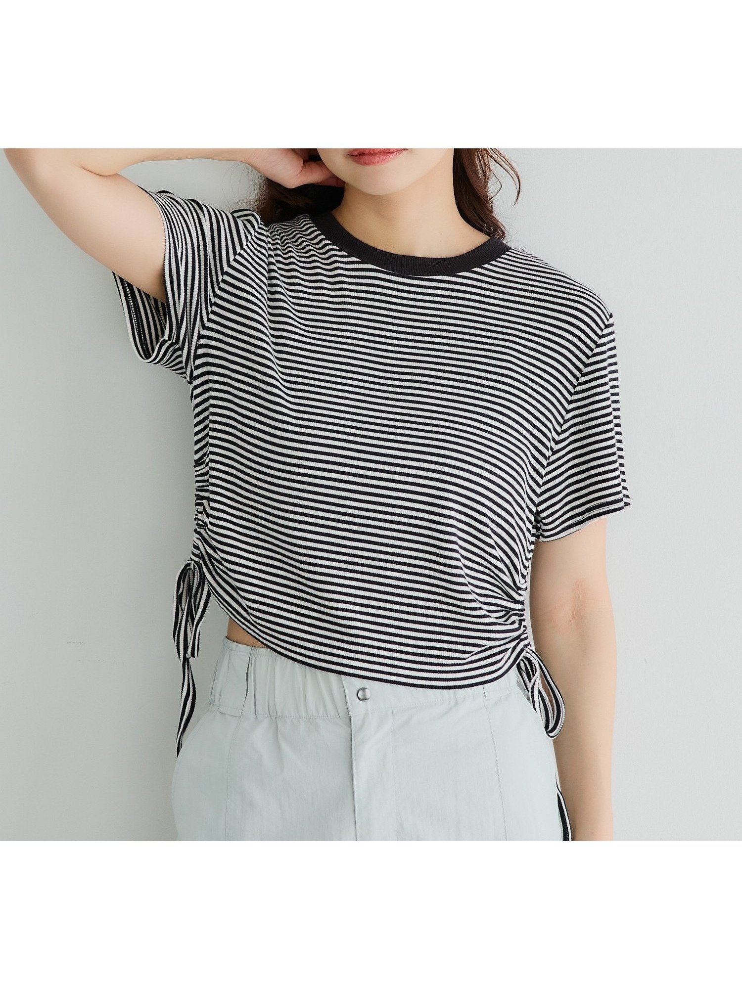 【コカ/COCA】のリブドローストリングトップス インテリア・キッズ・メンズ・レディースファッション・服の通販 founy(ファニー) 　ファッション　Fashion　レディースファッション　Fashion for Women　トップス・カットソー　Cut & Sew Tops　とろみ　Fluid, Flowy Fabric　なめらか　Smooth, Silky Texture　シンプル　Simple, Minimal　トレンド　Trend, Trending Now　フィット　Fit, Slim Fit　ポケット　Pocket, Pocket Detail　リラックス　Relax, Relaxed Fit　ロング　Long, Long-Length　Border|ID: prp329100004601201 ipo3291000000032713424