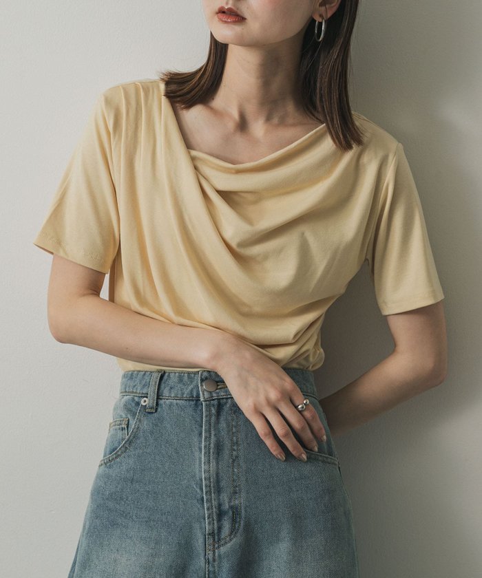 【センスオブプレイス/SENSE OF PLACE by URBAN RESEARCH】のアシメドレープトップ(半袖) インテリア・キッズ・メンズ・レディースファッション・服の通販 founy(ファニー) https://founy.com/ ファッション Fashion レディースファッション Fashion for Women トップス・カットソー Cut & Sew Tops 2025年 2025 2025春夏・S/S Spring/Summer 2025 SS25 デコルテ Décolleté, Neckline ドレープ Drape, Draping Fabric 今季 This Season, Current Season 半袖 Short Sleeve, Half Sleeve 夏 Summer S/S・春夏 SS, Spring/Summer, Warm Season |ID: prp329100004601225 ipo3291000000032713645