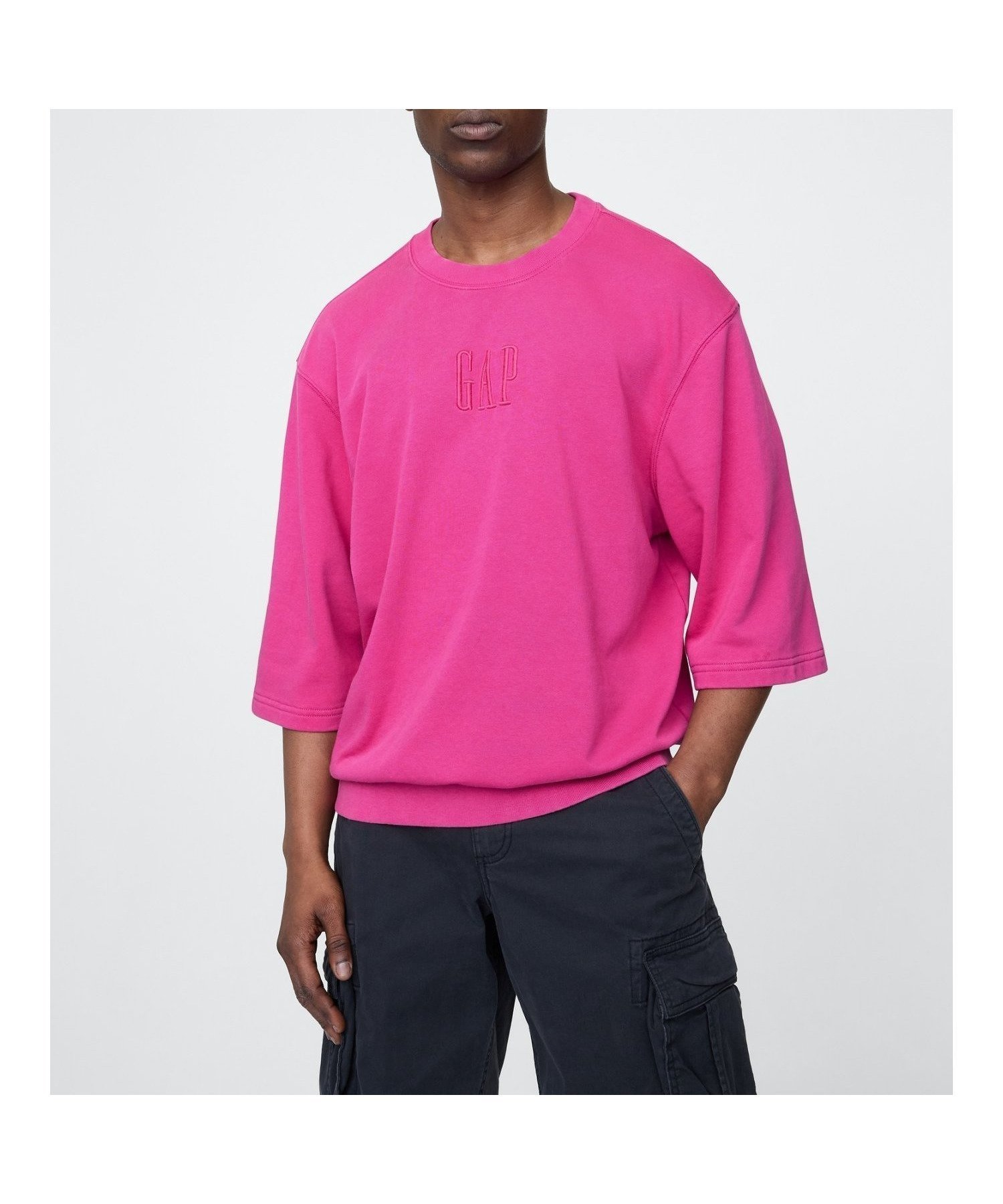 【ギャップ/GAP】のヴィンテージソフト GAPロゴ スウェットシャツ 人気、トレンドファッション・服の通販 founy(ファニー) 　ファッション　Fashion　レディースファッション　Fashion for Women　トップス・カットソー　Cut & Sew Tops　シャツ・ブラウス・オフィスカジュアル　Elegant Blouses & Button-Ups　レディースパーカー・カジュアルフーディー　Casual Hoodies & Sweatshirts　スウェット・クルーネックトップス　Sweatshirts & Crewnecks / Relaxed Fit Sweat Tops　ダウン　Down, Puffer　トレーナー　Sweatshirt, Trainer　フィット　Fit, Slim Fit　フロント　Front, Front Design　おすすめ　Recommended / Our Picks　 other-1|ID: prp329100004601250 ipo3291000000032713882