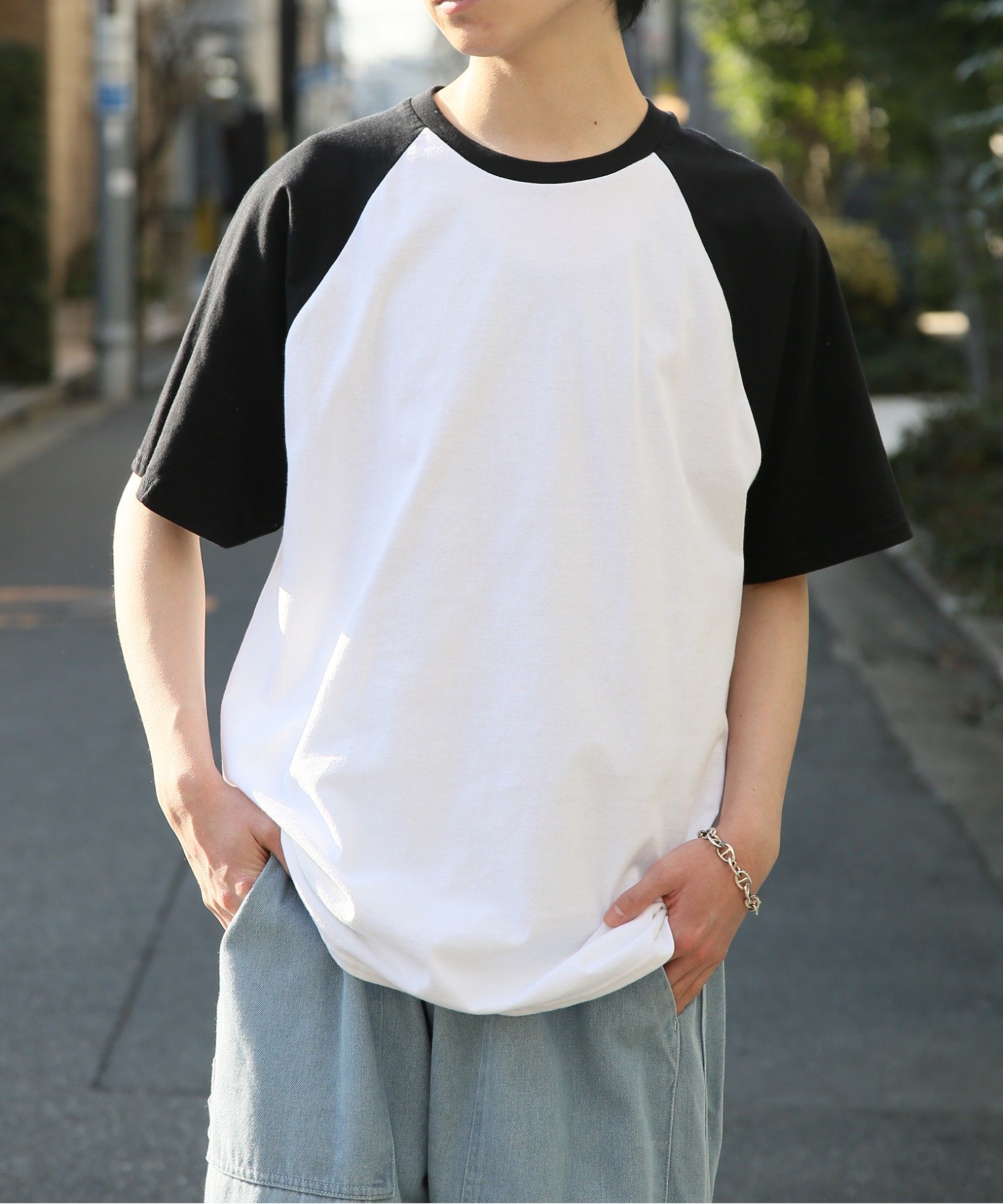 【その他のブランド/Other】のGILDAN/5.3 oz プレミアムコットン ジャパンスペック ラグランTシャツ GL76500 インテリア・キッズ・メンズ・レディースファッション・服の通販 founy(ファニー) 　ファッション　Fashion　レディースファッション　Fashion for Women　トップス・カットソー　Cut & Sew Tops　シャツ・ブラウス・オフィスカジュアル　Elegant Blouses & Button-Ups　ロングTシャツ・Tシャツ　Longline T-Shirts & Tees　インナー　Innerwear　厚底　Platform Shoes　キャミワンピース　Cami Dress, Slip Dress　サマー　Summer, Summer Style　サンダル　Sandals, Summer Shoes　ショート　Short, Short Length　シンプル　Simple, Minimal　スウェット / スエット　Sweatshirt, Sweatwear　スニーカー　Sneakers, Trainers　スポーツ　Sports, Activewear　スリーブ　Sleeve, Long Sleeve / Short Sleeve　セットアップ　Set-Up, Coordinated Outfit　デニム　Denim, Jeans Material　プリント　Print, Printed Pattern　プレミアム　Premium, High-End　再入荷　Restock / Back in Stock　WHT/BLK|ID: prp329100004601273 ipo3291000000032714062