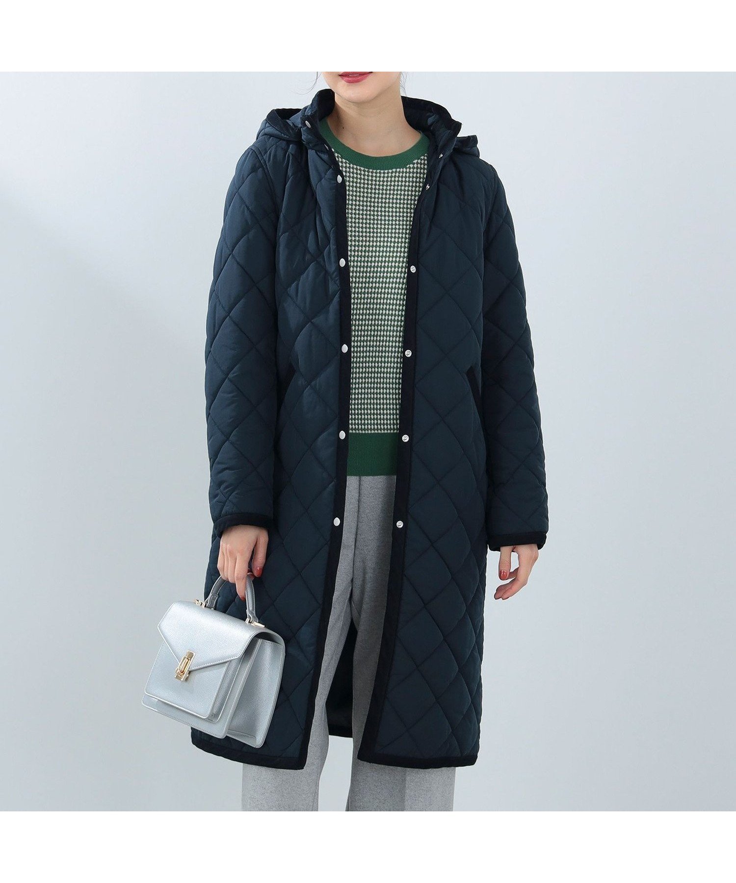 【その他のブランド/Other】のキルティング フード ロングコート(S~L) インテリア・キッズ・メンズ・レディースファッション・服の通販 founy(ファニー) 　ファッション　Fashion　レディースファッション　Fashion for Women　アウター　Coat / Outerwear Collection　コート・ロングコート・ピーコート　Long Coats, Peacoats & More　キルティング　Quilted, Quilting　シンプル　Simple, Minimal　スタンド　Stand Collar, Upright Stand　チェック　Check, Plaid, Tartan　ロング　Long, Long-Length　エレガント 上品　Elegant　人気　Popular, Best Seller　A/W・秋冬　Autumn/Winter　軽量　Lightweight, Ultra Light　ビジネス 仕事 通勤　Business / Work / Commuting　防寒　Cold Protection, Winter-Ready　NAVY|ID: prp329100004601285 ipo3291000000032714126