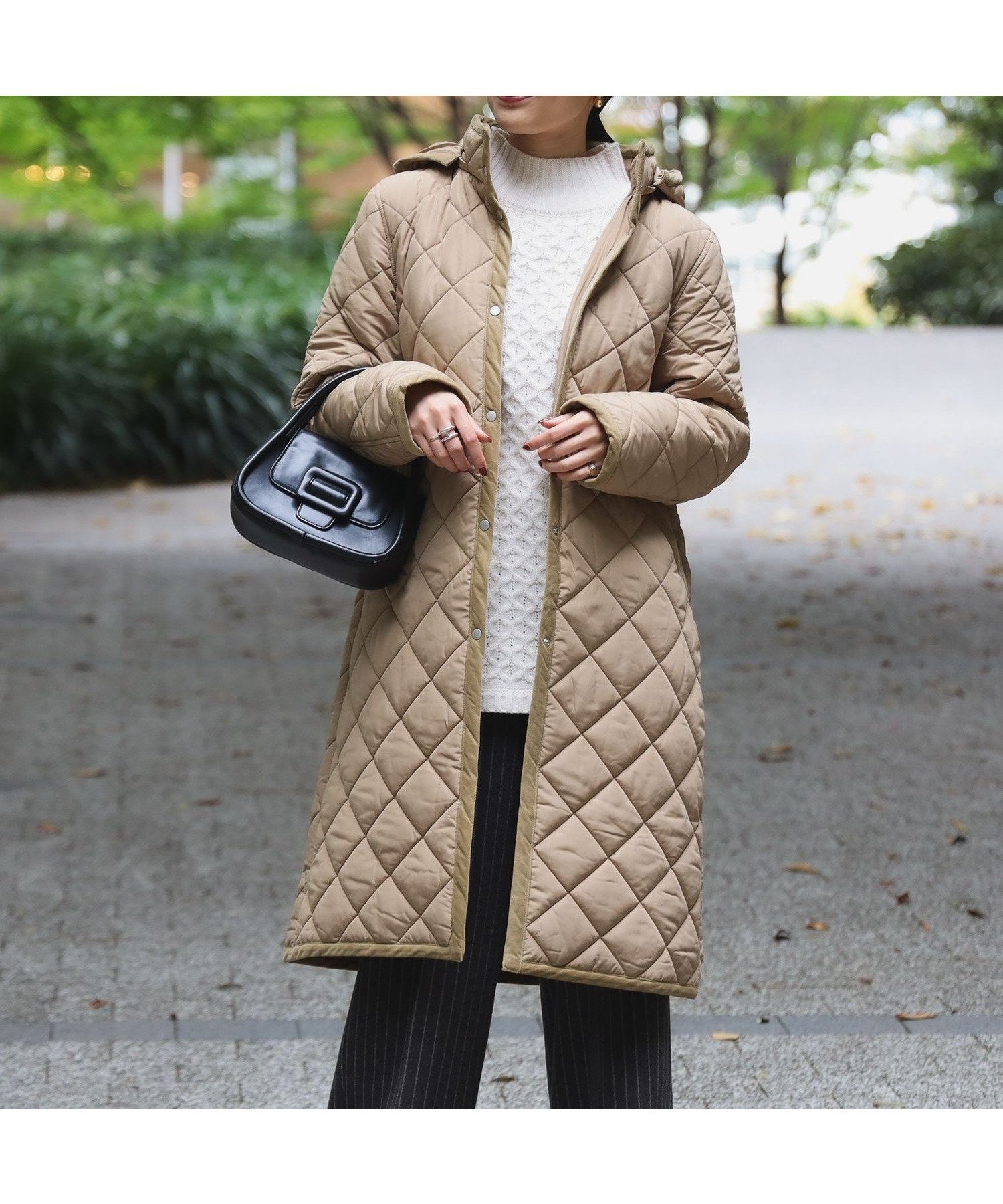 【その他のブランド/Other】のキルティング フード ロングコート(S~L) インテリア・キッズ・メンズ・レディースファッション・服の通販 founy(ファニー) 　ファッション　Fashion　レディースファッション　Fashion for Women　アウター　Coat / Outerwear Collection　コート・ロングコート・ピーコート　Long Coats, Peacoats & More　キルティング　Quilted, Quilting　シンプル　Simple, Minimal　スタンド　Stand Collar, Upright Stand　チェック　Check, Plaid, Tartan　ロング　Long, Long-Length　エレガント 上品　Elegant　人気　Popular, Best Seller　A/W・秋冬　Autumn/Winter　軽量　Lightweight, Ultra Light　ビジネス 仕事 通勤　Business / Work / Commuting　防寒　Cold Protection, Winter-Ready　BEIGE|ID: prp329100004601285 ipo3291000000032714127