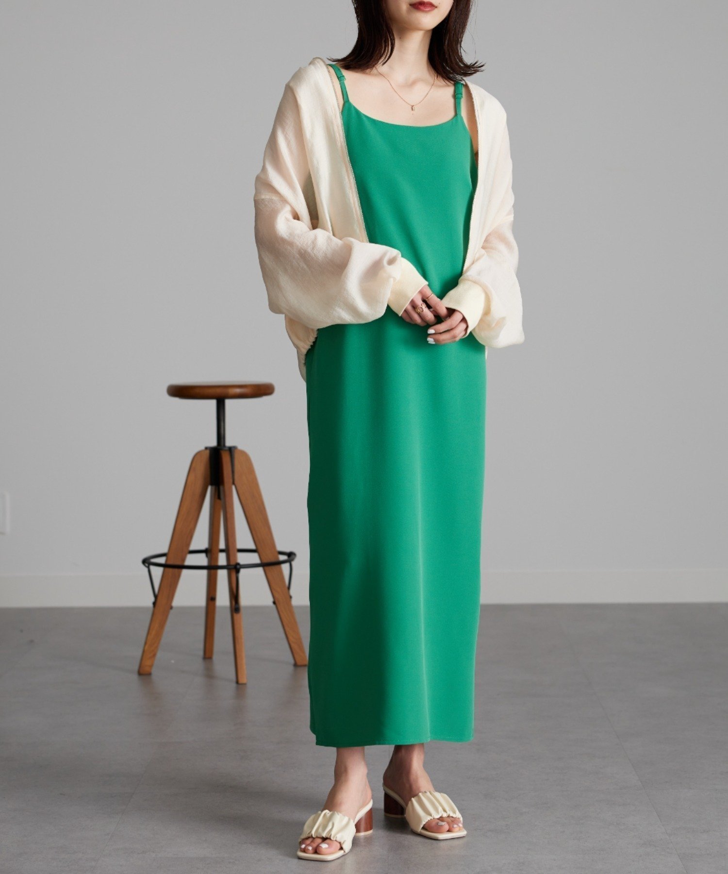 【ラナン/Ranan】のひんやり!Iラインワンピース インテリア・キッズ・メンズ・レディースファッション・服の通販 founy(ファニー) 　ファッション　Fashion　レディースファッション　Fashion for Women　ワンピース　Dresses　インナー　Innerwear　スリット　Slit, Slit Detail　トレンド　Trend, Trending Now　ブライトグリーン|ID: prp329100004601287 ipo3291000000032714154