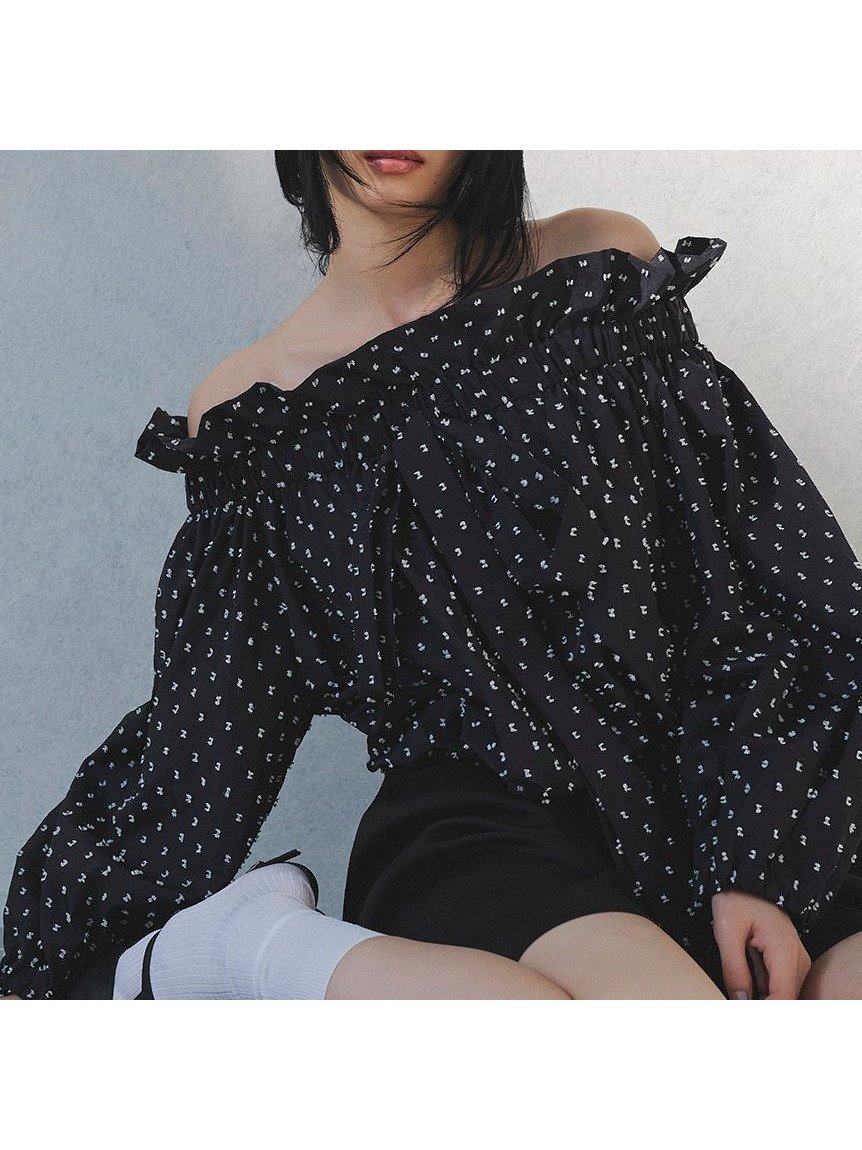 【フレイ アイディー/FRAY I.D】のオフショルパフスリーブブラウス インテリア・キッズ・メンズ・レディースファッション・服の通販 founy(ファニー) 　雑誌掲載アイテム　Magazine Picks & Fashion Features　ファッション雑誌　Fashion Magazines　オッジ　Oggi　ファッション　Fashion　レディースファッション　Fashion for Women　トップス・カットソー　Cut & Sew Tops　シャツ・ブラウス・オフィスカジュアル　Elegant Blouses & Button-Ups　5月号　May Issue　ギャザー　Gathered, Ruffled　スリーブ　Sleeve, Long Sleeve / Short Sleeve　デコルテ　Décolleté, Neckline　トレンド　Trend, Trending Now　フリル　Frill, Ruffle　リボン　Ribbon, Bow　人気　Popular, Best Seller　春　Spring　無地　Plain, Solid Color　長袖　Long Sleeve, Full Sleeve　雑誌　Magazine, Fashion Magazine　MIX[930]|ID: prp329100004601348 ipo3291000000032714648