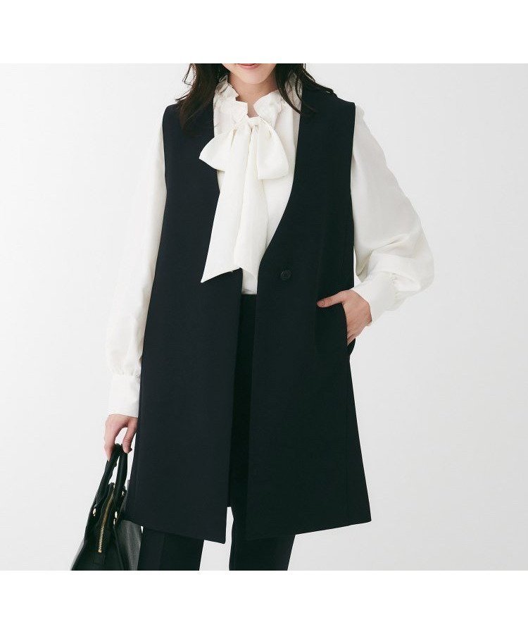 【アンタイトル/UNTITLED】のダブルクロスVネックベスト インテリア・キッズ・メンズ・レディースファッション・服の通販 founy(ファニー) 　ファッション　Fashion　レディースファッション　Fashion for Women　アウター　Coat / Outerwear Collection　トップス・カットソー　Cut & Sew Tops　ベスト&ジレ / 重ね着スタイル　Vests & Gilets　Vネックトップス　V-Neck Tops / V-Cut Neckline Shirts　インナー　Innerwear　ストレッチ　Stretch, Stretchy Fabric　ダブル　Double, Double-Breasted　バランス　Balance, Style Balance　ベスト　Vest, Waistcoat　ポケット　Pocket, Pocket Detail　ネイビー|ID: prp329100004601351 ipo3291000000032714674