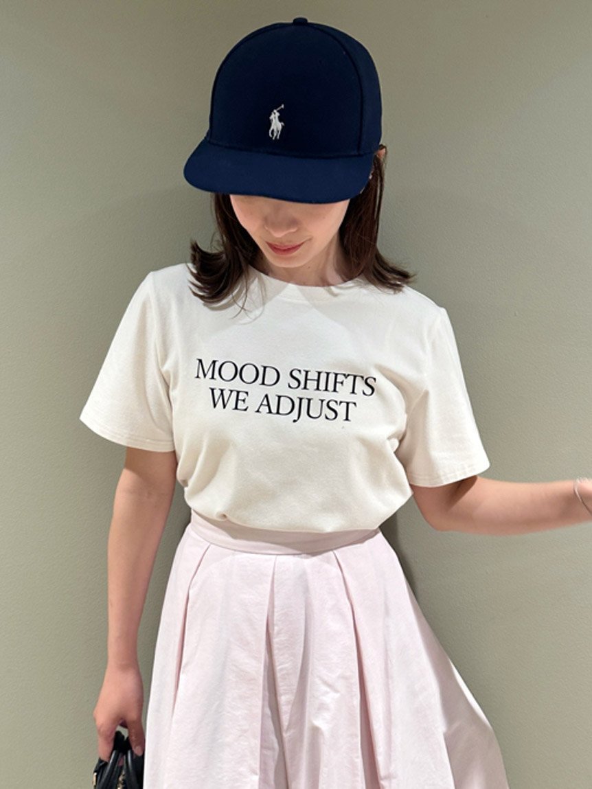【スナイデル/SNIDEL】のシンプルロゴTシャツ 人気、トレンドファッション・服の通販 founy(ファニー) 　ファッション　Fashion　レディースファッション　Fashion for Women　トップス・カットソー　Cut & Sew Tops　シャツ・ブラウス・オフィスカジュアル　Elegant Blouses & Button-Ups　ロングTシャツ・Tシャツ　Longline T-Shirts & Tees　おすすめ　Recommended / Our Picks　ウェーブ　Wavy Pattern　コンパクト　Compact, Small Size　シンプル　Simple, Minimal　スタイリッシュ　Stylish, Fashionable　ストレート　Straight, Straight Cut　フロント　Front, Front Design　プリント　Print, Printed Pattern　ボトム　Bottoms, Lower Wear　 other-1|ID: prp329100004601382 ipo3291000000032714992