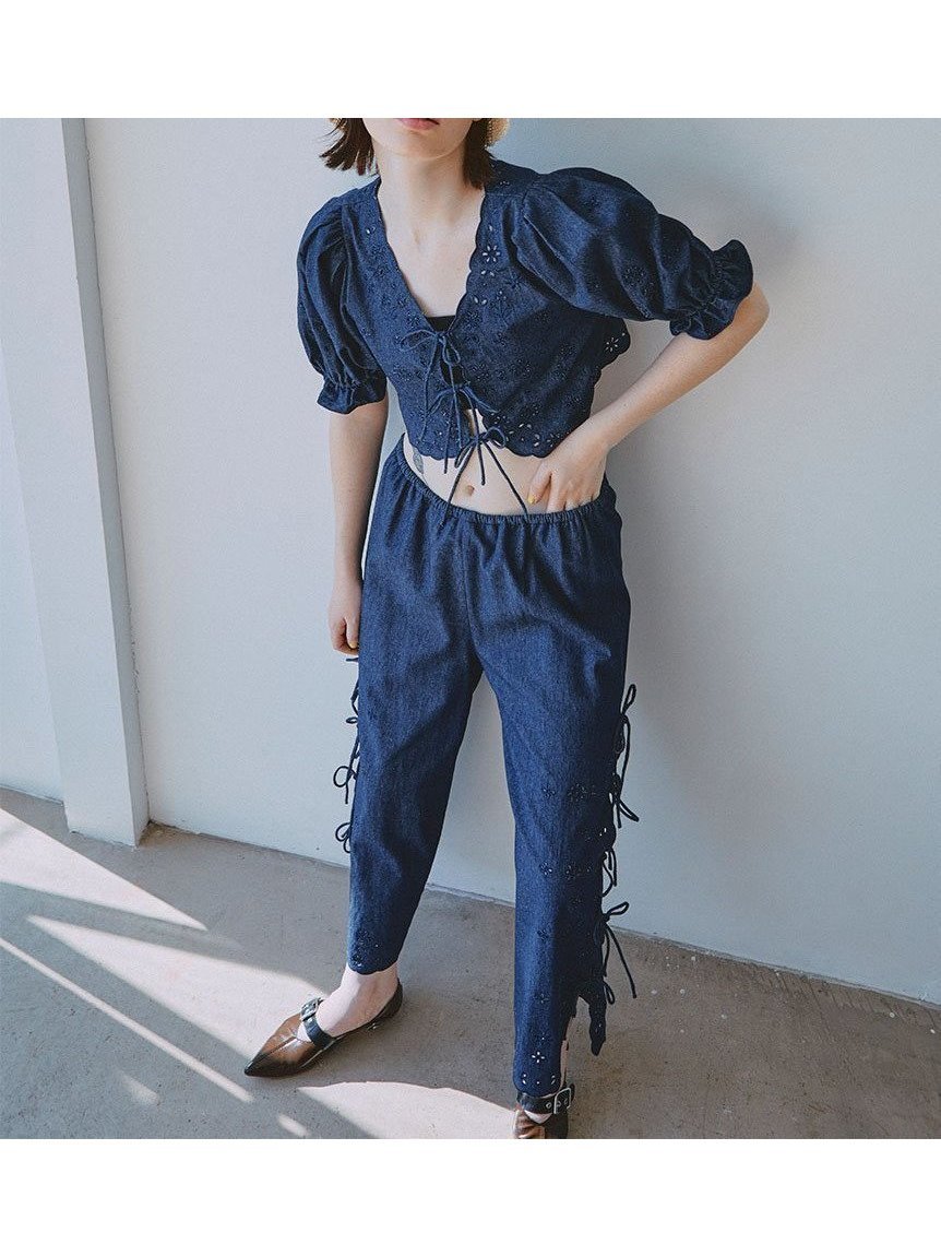 【ファーファー/FURFUR】のカットワーク刺繍リボンパンツ インテリア・キッズ・メンズ・レディースファッション・服の通販 founy(ファニー) 　ファッション　Fashion　レディースファッション　Fashion for Women　パンツ　Pants & Trousers　ショート　Short, Short Length　スリット　Slit, Slit Detail　トレンド　Trend, Trending Now　リボン　Ribbon, Bow　リラックス　Relax, Relaxed Fit　ワーク　Workwear, Utility Style　BLU[086]|ID: prp329100004601420 ipo3291000000032715317